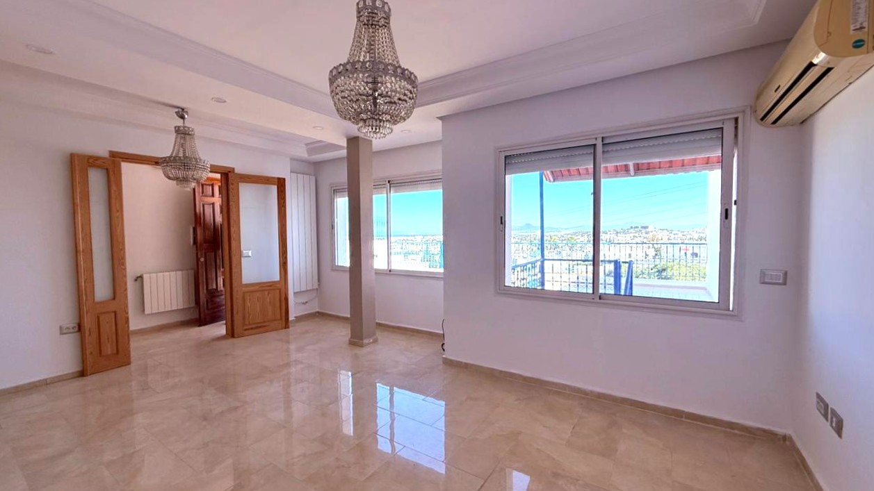 El Menzah&nbsp;El Menzah 9&nbsp;Vente&nbsp;Maisons&nbsp;Etage de villa s3 avec terrasse