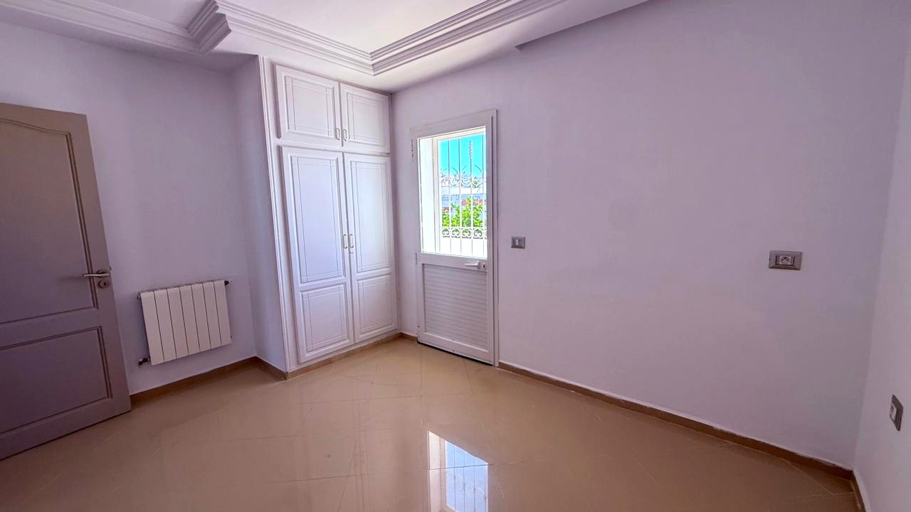El Menzah&nbsp;El Menzah 9&nbsp;Vente&nbsp;Maisons&nbsp;Etage de villa s3 avec terrasse