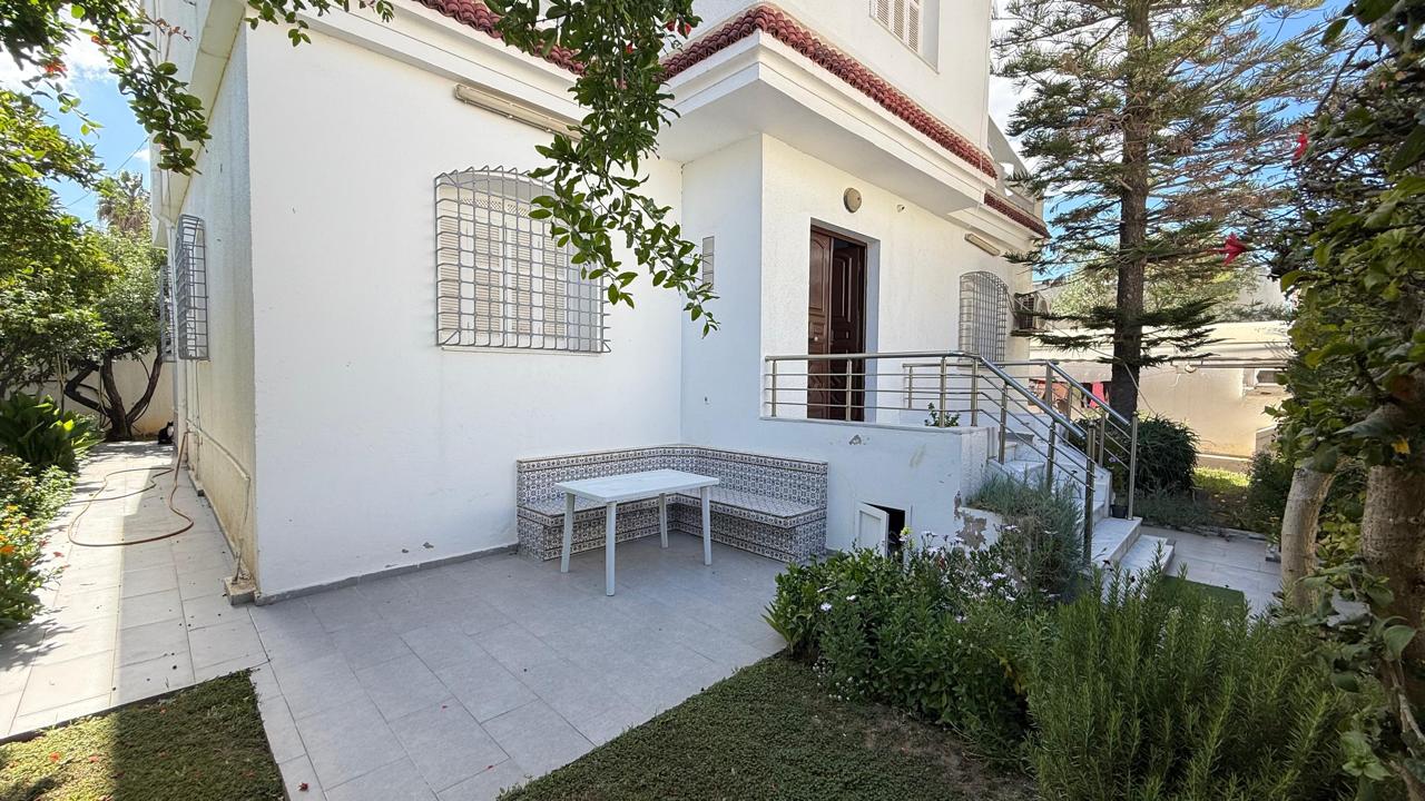 Raoued&nbsp;Cite El Ghazala 1&nbsp;Vente&nbsp;Maisons&nbsp;Villa de 439 m a cite el ghazela