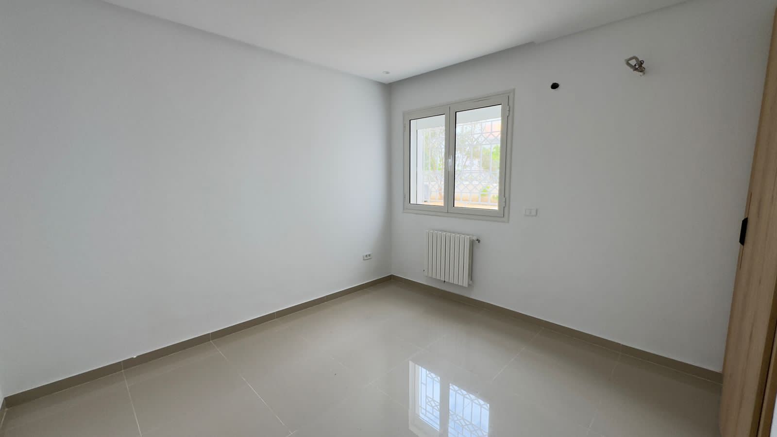 Ariana Ville&nbsp;Riadh Landlous&nbsp;Vente&nbsp;Appart. 3 pi�ces&nbsp;Appartement s3 au rez de chaussee a riadh andalous
