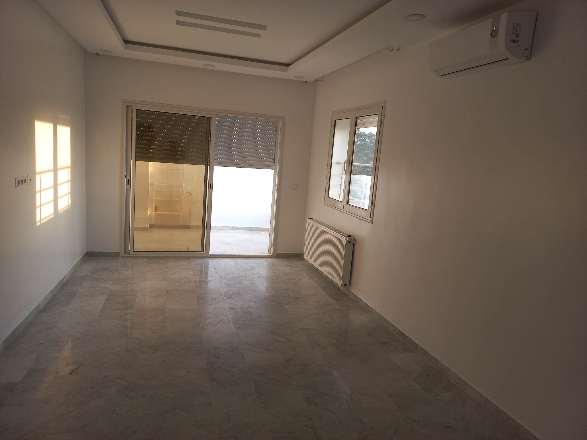 Ain Zaghouan&nbsp;Ain Zaghouan&nbsp;Location&nbsp;Appart. 3 pi�ces&nbsp;App s3 ain zaghouan pr�s showroom hyundai