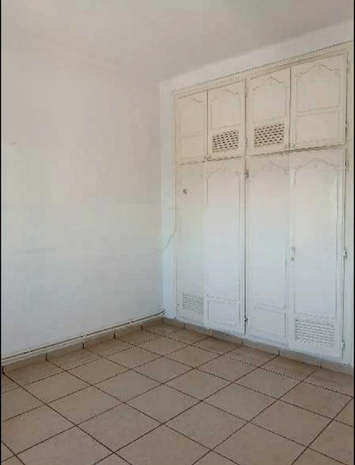 La Marsa&nbsp;El Aouina&nbsp;Location&nbsp;Appart. 3 pi�ces&nbsp;Bel etage de villa a l'aouina sur gp9