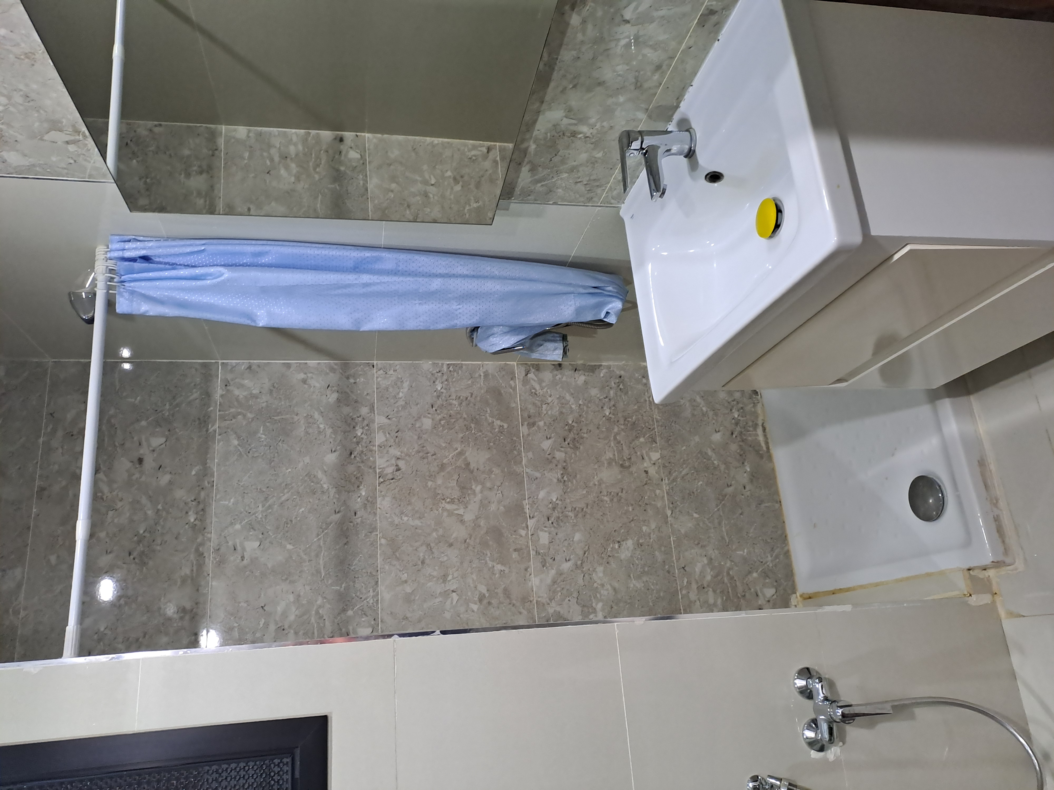 Ain Zaghouan&nbsp;Ain Zaghouan&nbsp;Location&nbsp;Appart. 1 pi�ce&nbsp;S1 place parking a negocier le loyer