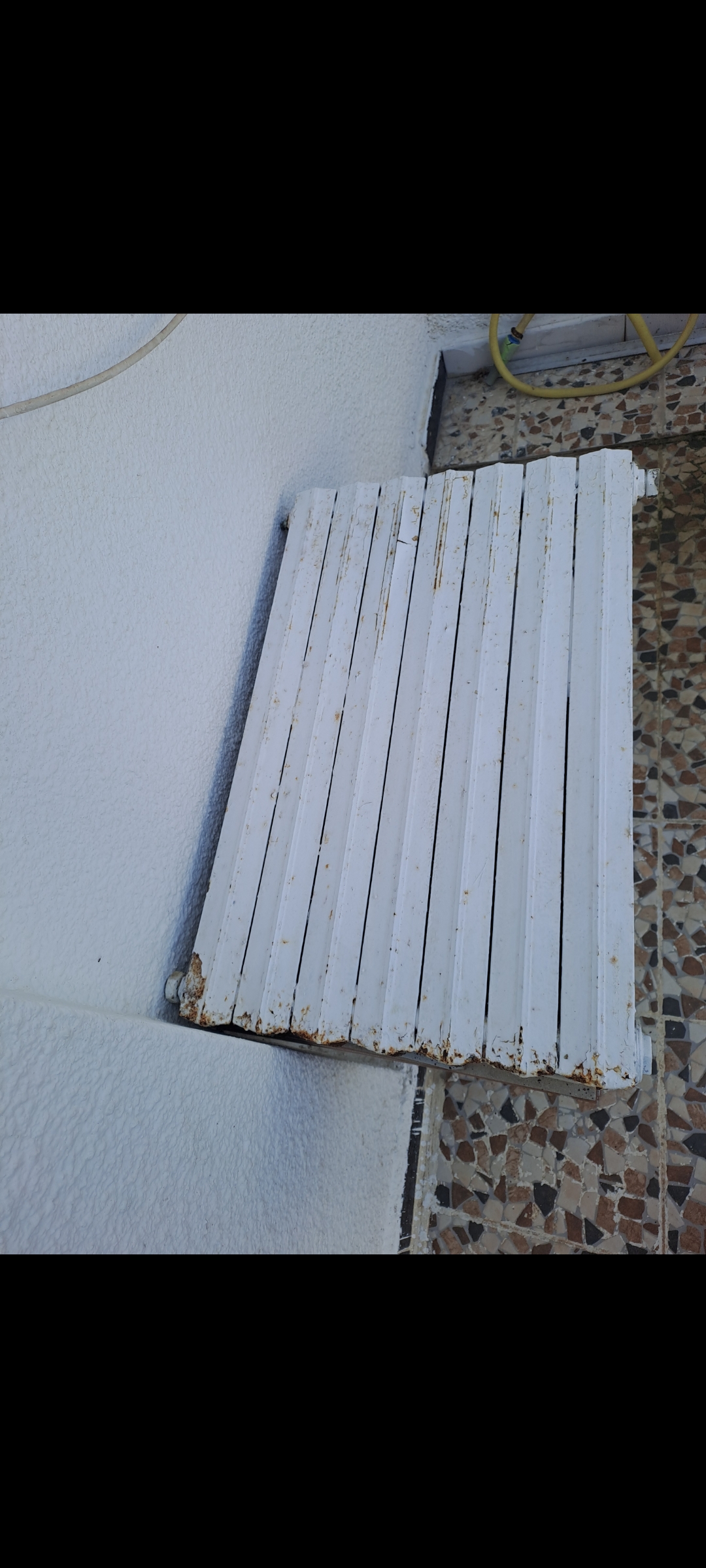 La Marsa&nbsp;Marsa Ennassim&nbsp;Autre&nbsp;Autre&nbsp;Bidet  radiateur fonte bonne ocasion