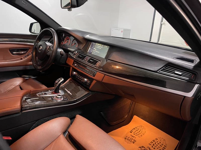 Ain Zaghouan&nbsp;Jardins de Carthage&nbsp;Bmw&nbsp;Serie 5&nbsp;Bmw f10 520i