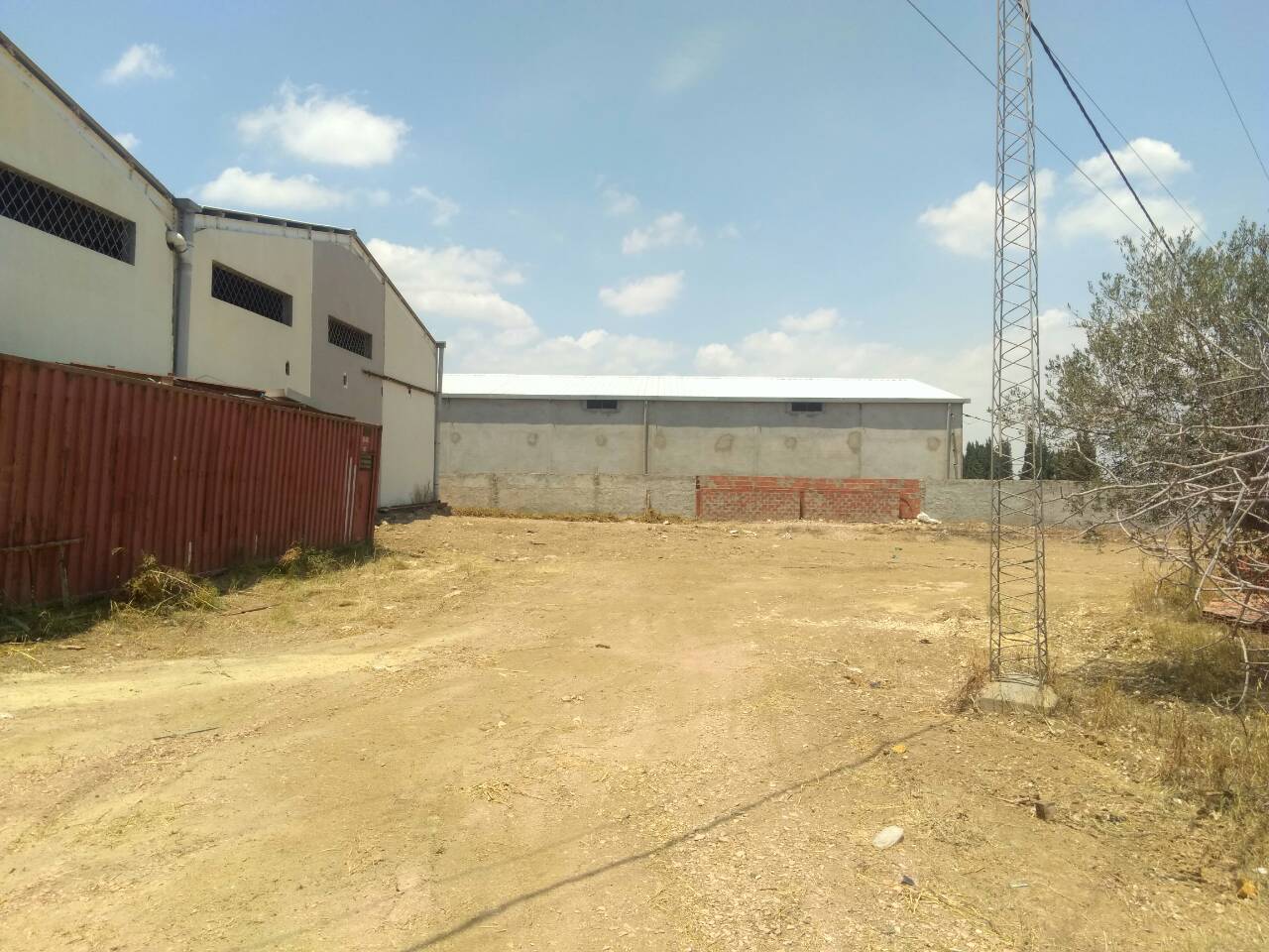 Fouchana&nbsp;Naassen&nbsp;Location&nbsp;Autre&nbsp;1000 � 2000m2 local industrielle � naassen