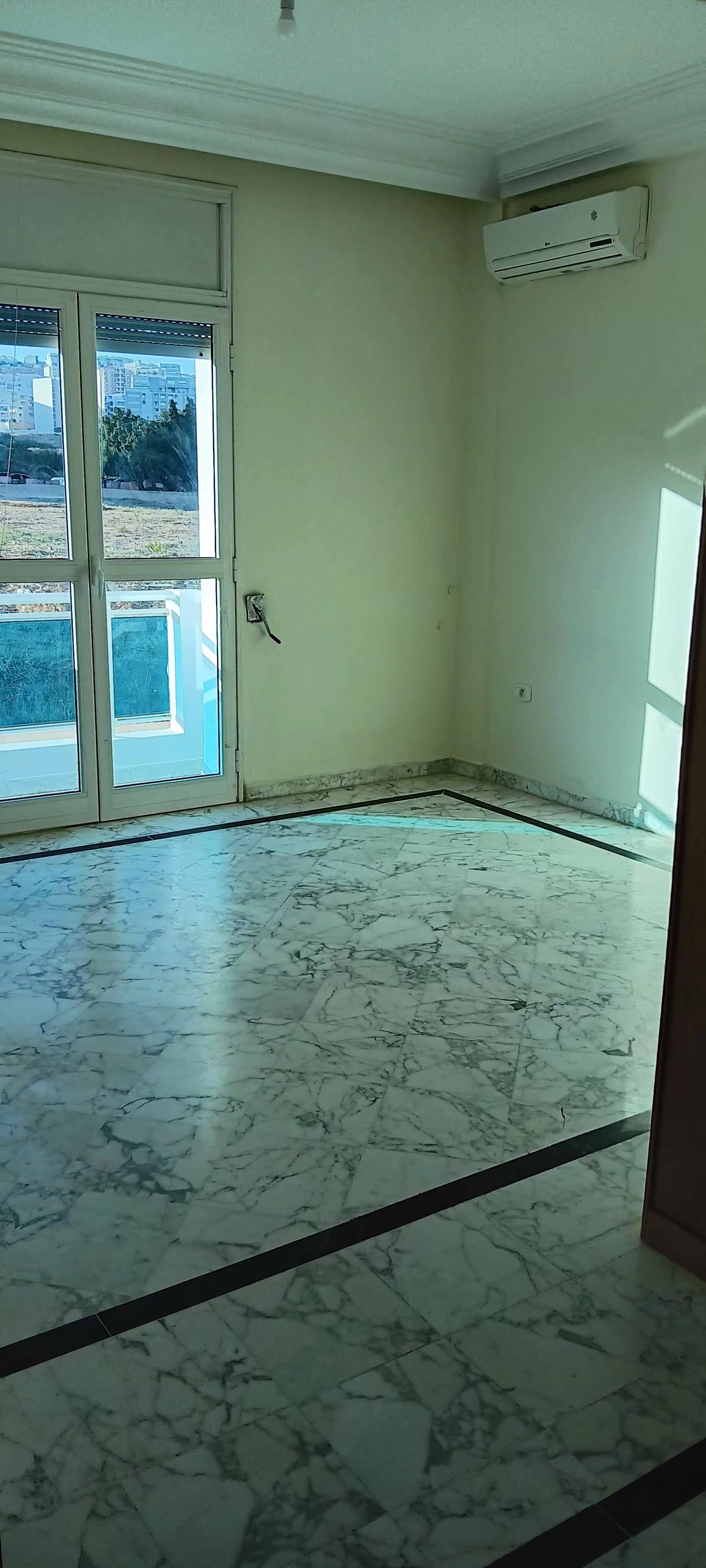 Ariana Ville&nbsp;Cite Ennasr 2&nbsp;Location&nbsp;Appart. 3 pi�ces&nbsp;S2 habitation hs