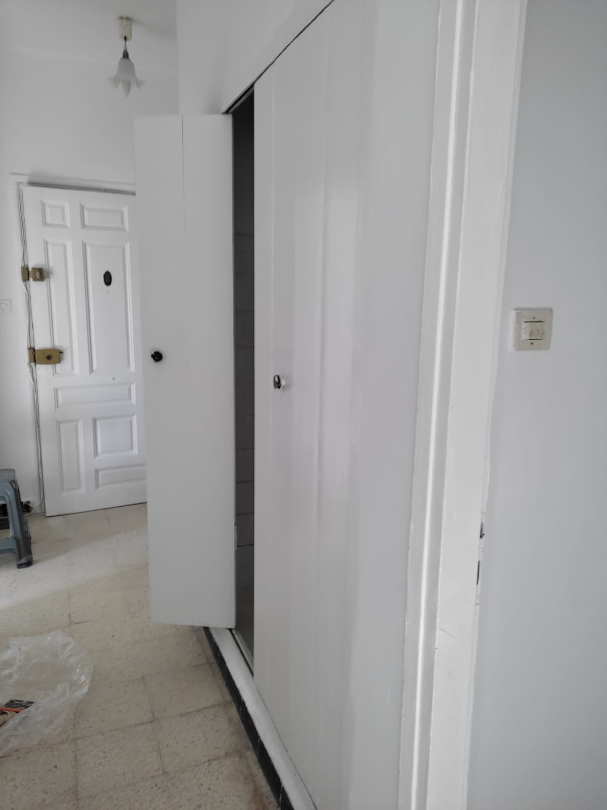 Cite El Khadra&nbsp;Cite Oplympique&nbsp;Location&nbsp;Appart. 3 pi�ces&nbsp;S 3 1er �tage pour jeunes hommes fonctionnaires