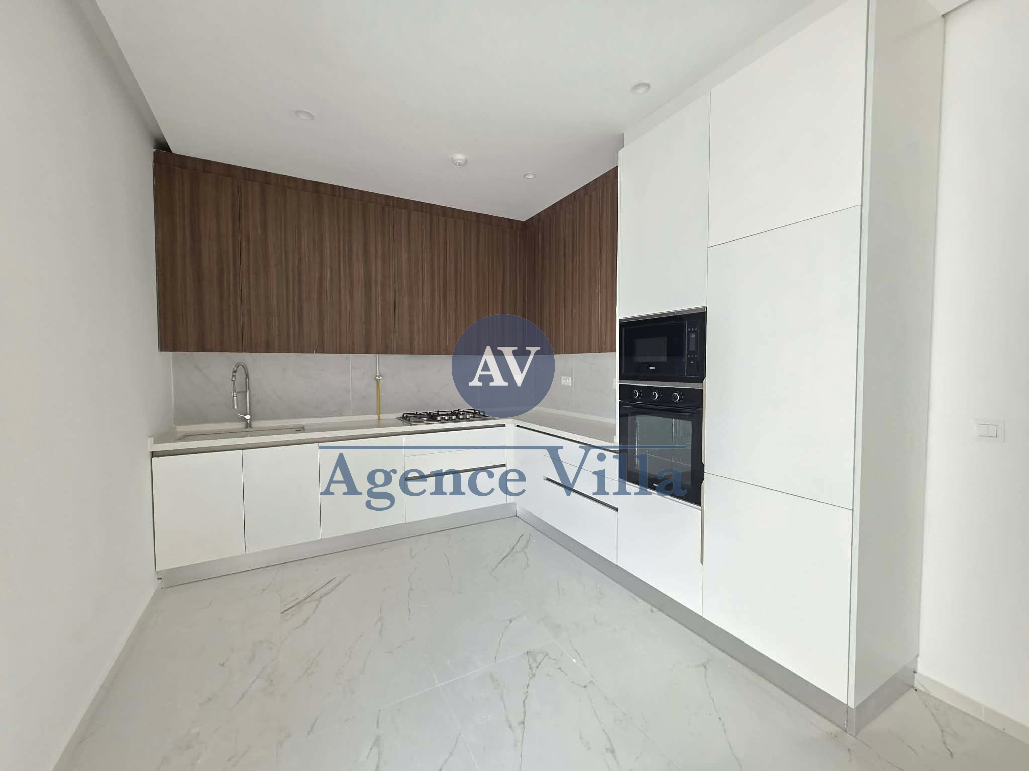 La Marsa&nbsp;Gammart&nbsp;Location&nbsp;Autre&nbsp;Triplex vue sur mer et piscine � gammarth