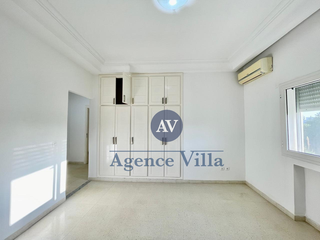 La Soukra&nbsp;La Soukra&nbsp;Location&nbsp;Appart. 5 pi�ces+&nbsp;Etage de villa s4 � la soukra