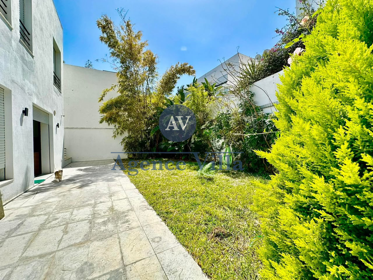 La Marsa&nbsp;Gammart&nbsp;Location&nbsp;Maisons&nbsp;Villa s4 avec jardin et garage � gammarth