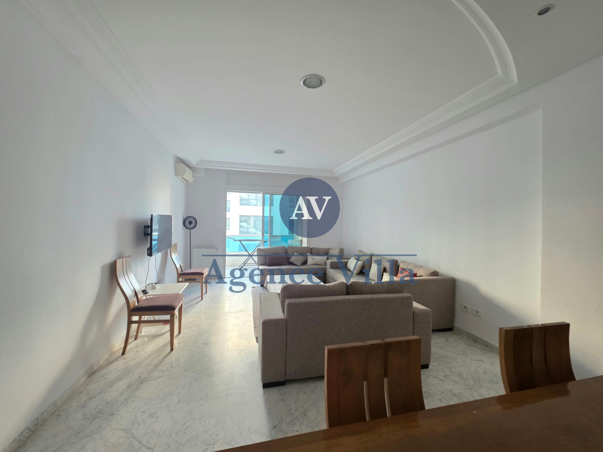 La Marsa&nbsp;Berge Du Lac&nbsp;Location&nbsp;Appart. 4 pi�ces&nbsp;Un apparemment s3 meubl� ou vide au lac 2
