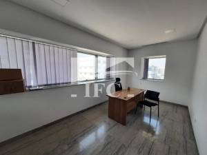 La Marsa&nbsp;Berge Du Lac&nbsp;Location&nbsp;Appart. 1 pi�ce&nbsp;Bureau en 5 espaces  100m lac 3 ref1819a