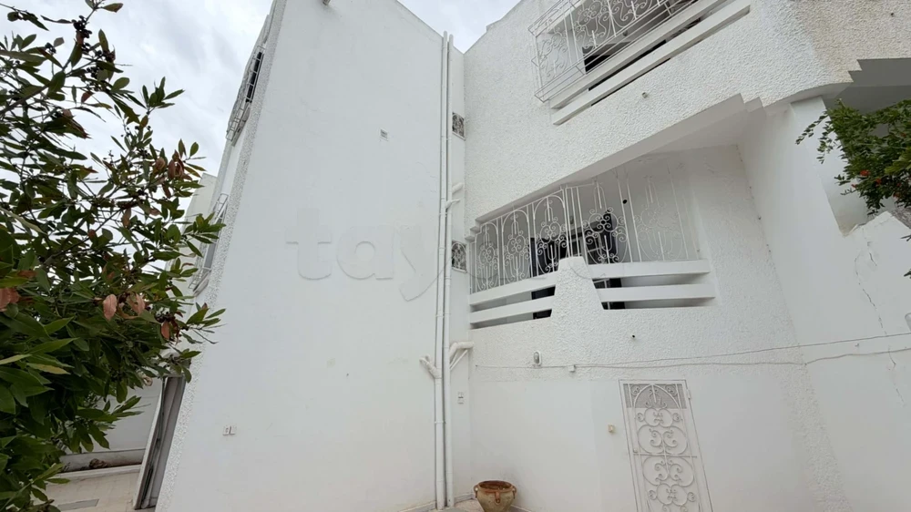 El Menzah&nbsp;El Manar 1&nbsp;Location&nbsp;Appart. 5 pi�ces+&nbsp;Triplex  a usage habitation ou bureautique