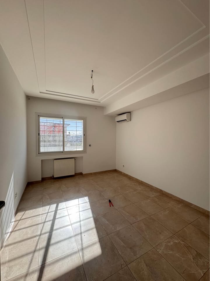 La Marsa&nbsp;El Aouina&nbsp;Location vacances&nbsp;Appart. 2 pi�ces&nbsp;Magnifique s2 a jardin l aouina