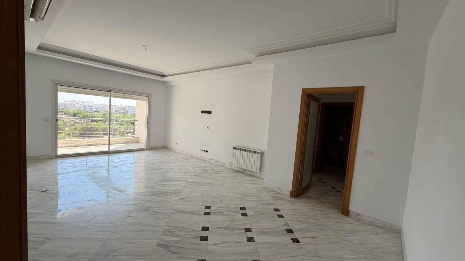 La Marsa&nbsp;Berge Du Lac&nbsp;Location&nbsp;Appart. 4 pi�ces&nbsp;S 3 haut standing lumineux