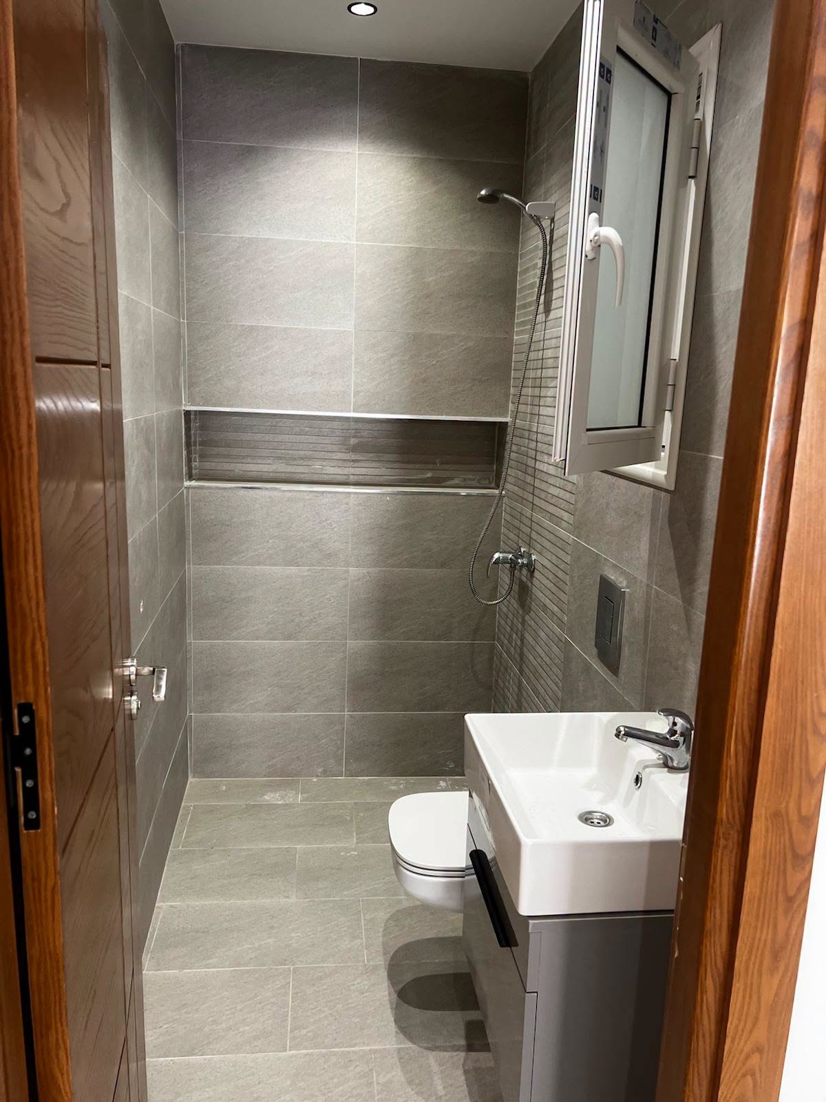 Hammam El Ghezaz&nbsp;Ezzahra&nbsp;Vente&nbsp;Appart. 2 pi�ces&nbsp;Luxueux appartement a plage ezzahra