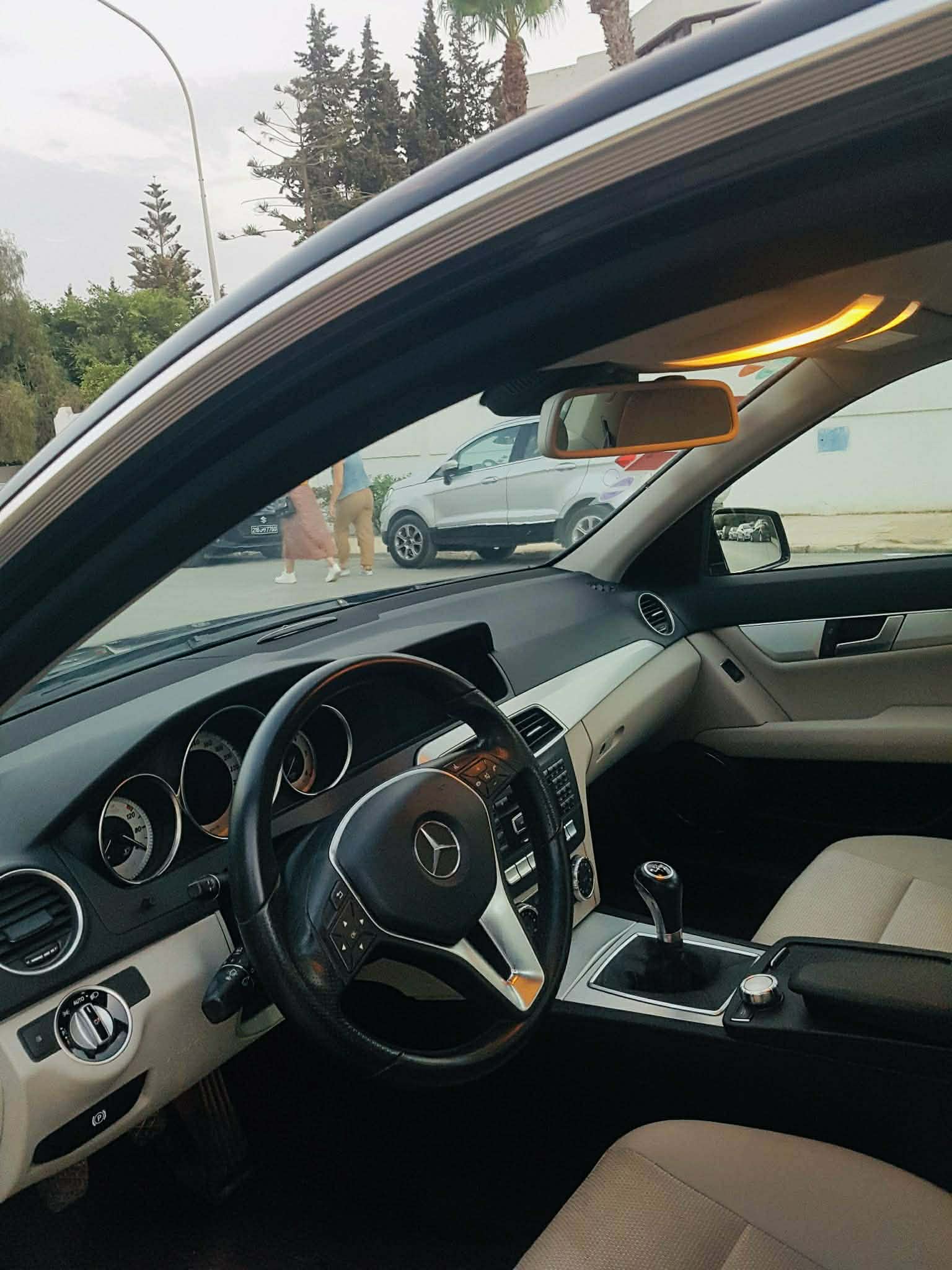 El Menzah&nbsp;El Manar 2&nbsp;Mercedes&nbsp;C&nbsp;Mercedes benz c180 cdi