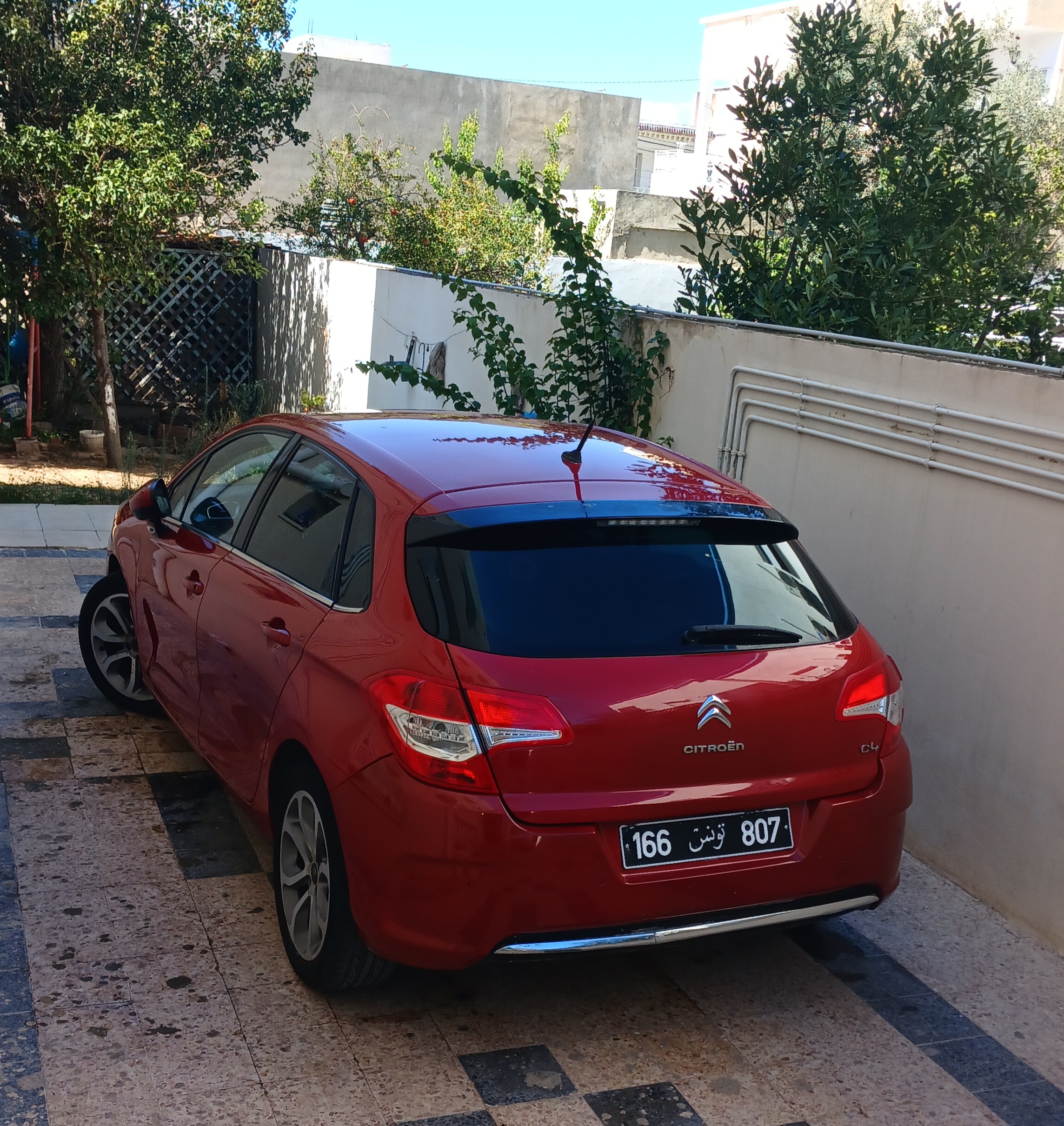 Rades&nbsp;Rades Meliane&nbsp;Citroen&nbsp;C4&nbsp;Belle c4 diesel