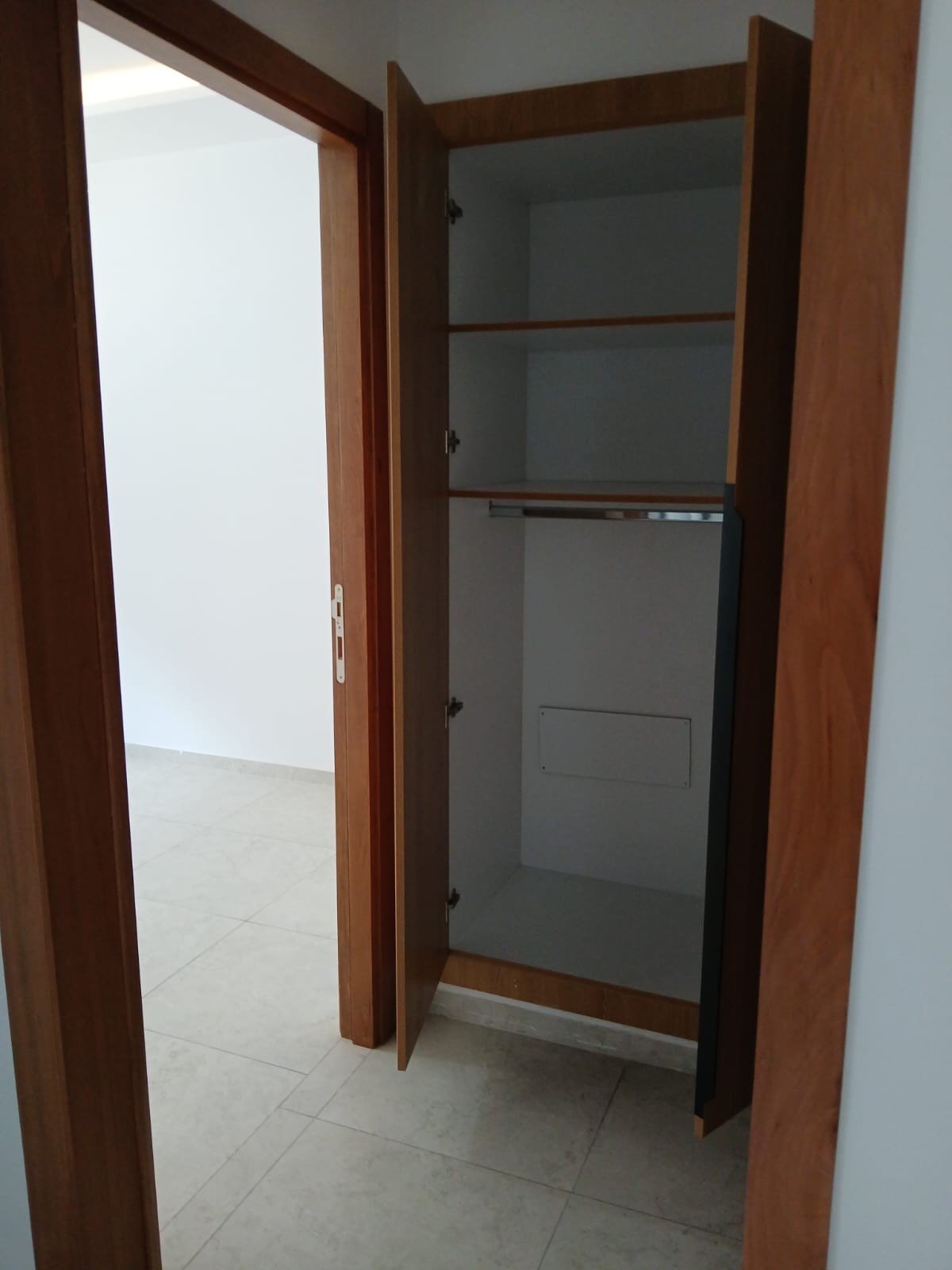 La Marsa&nbsp;El Aouina&nbsp;Location&nbsp;Appart. 2 pi�ces&nbsp;S1 haut standing � l aouina