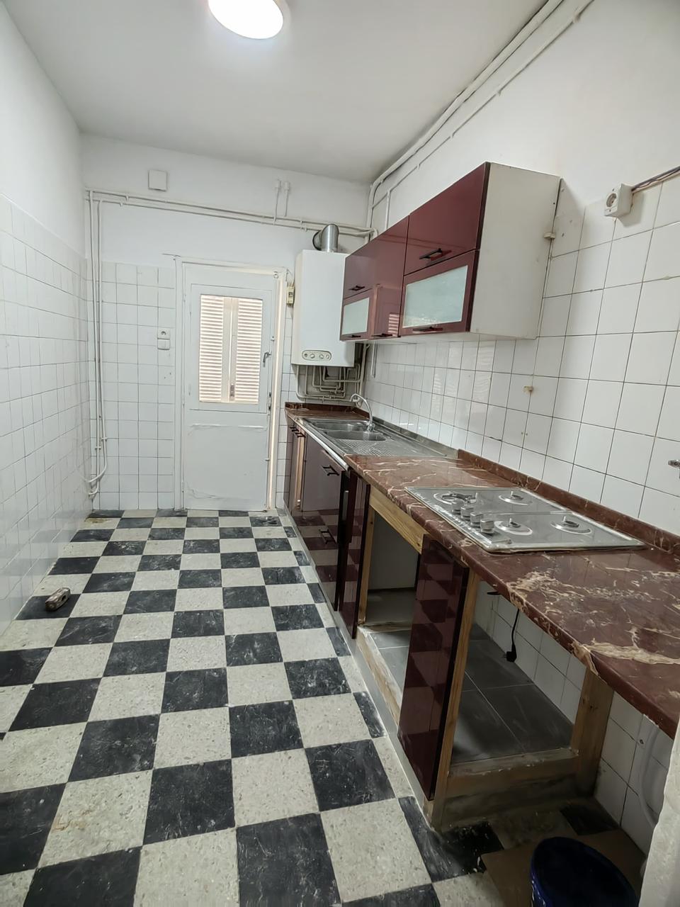 Ariana Ville&nbsp;El Menzah 5&nbsp;Location&nbsp;Appart. 4 pi�ces&nbsp;Triplex s plus 3 aux uv4 menzah 5