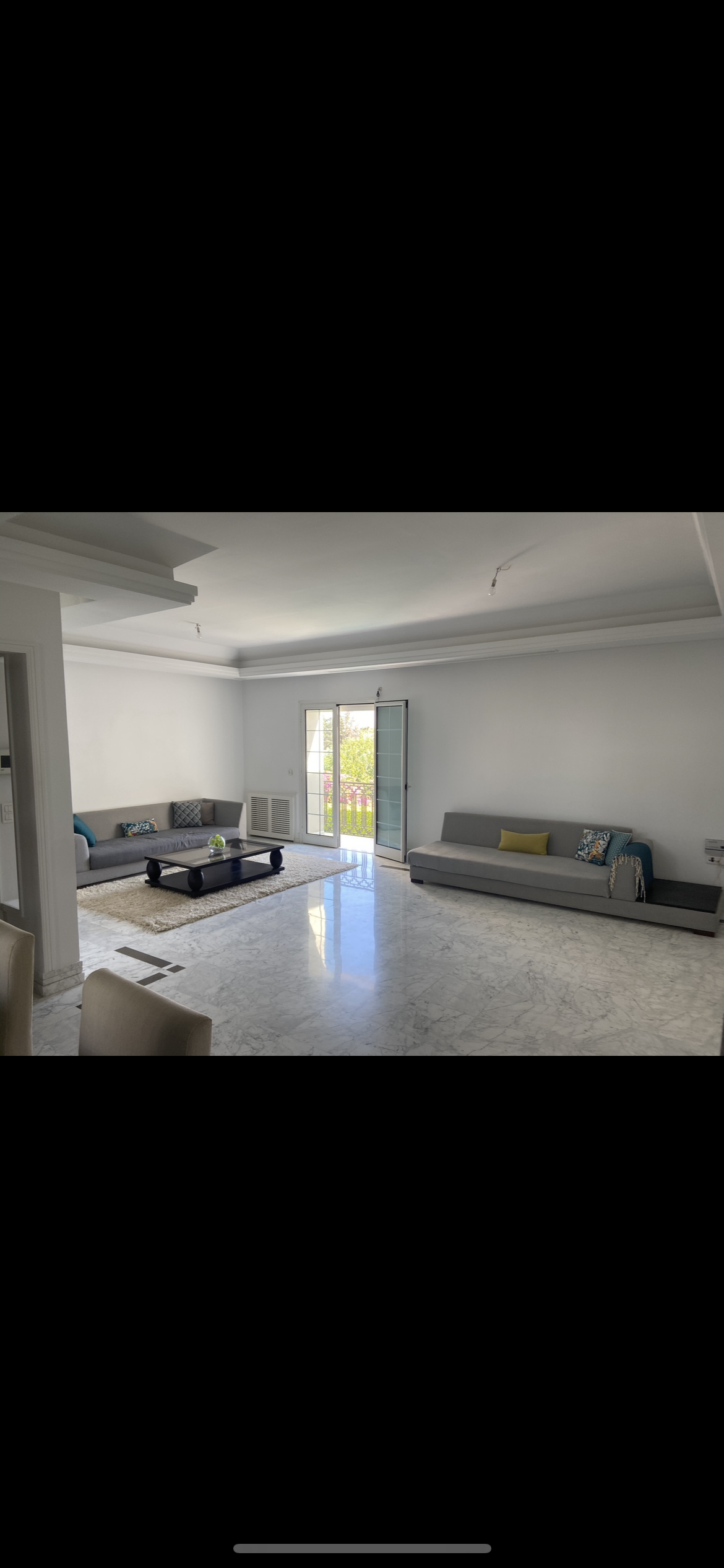 El Menzah&nbsp;Cite El Mahrajene&nbsp;Salon - Salle � manger &nbsp;Salons&nbsp;Salon table basse