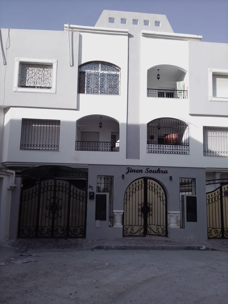 La Soukra&nbsp;Borj Louzir&nbsp;Location&nbsp;Appart. 4 pi�ces&nbsp;Appart 3 �me �tage