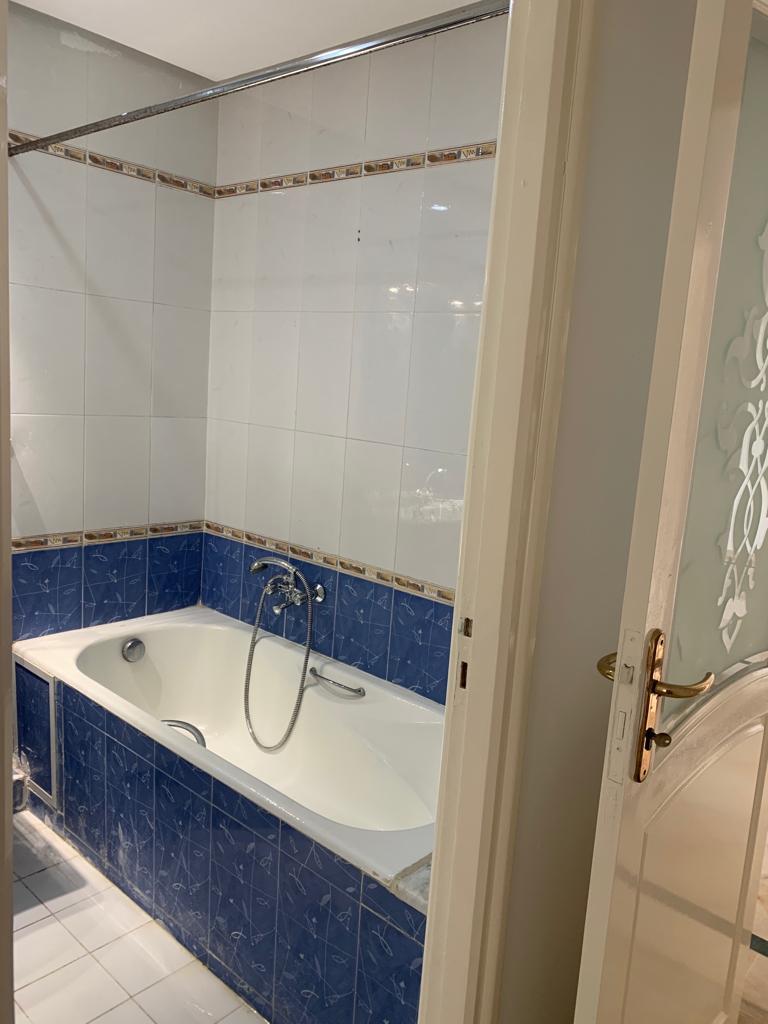 La Soukra&nbsp;Borj Louzir&nbsp;Location&nbsp;Appart. 4 pi�ces&nbsp;Appart 3 �me �tage
