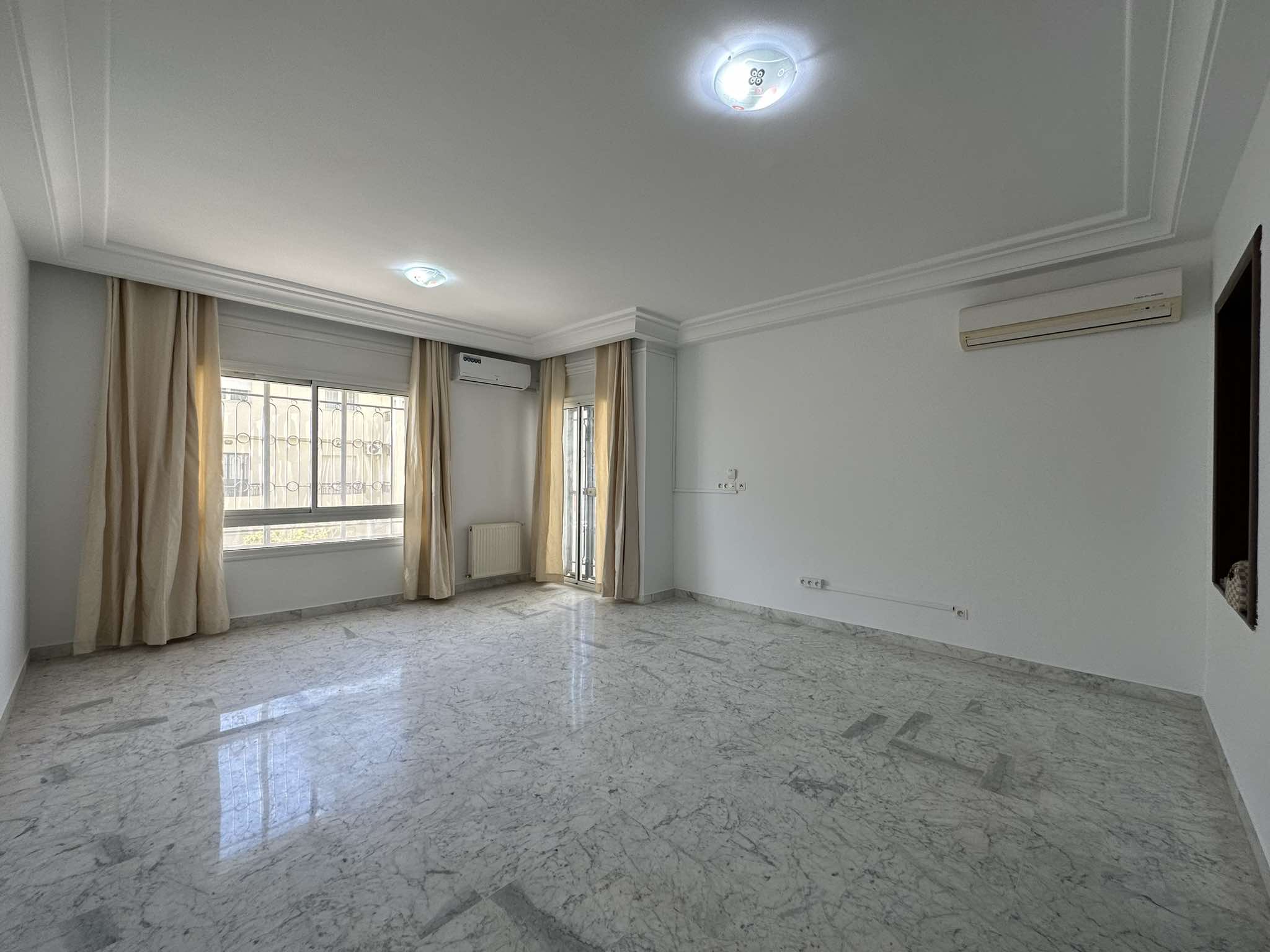 La Marsa&nbsp;Berge Du Lac&nbsp;Location&nbsp;Appart. 4 pi�ces&nbsp;Appart s3 haut standing spacieux au lac 2