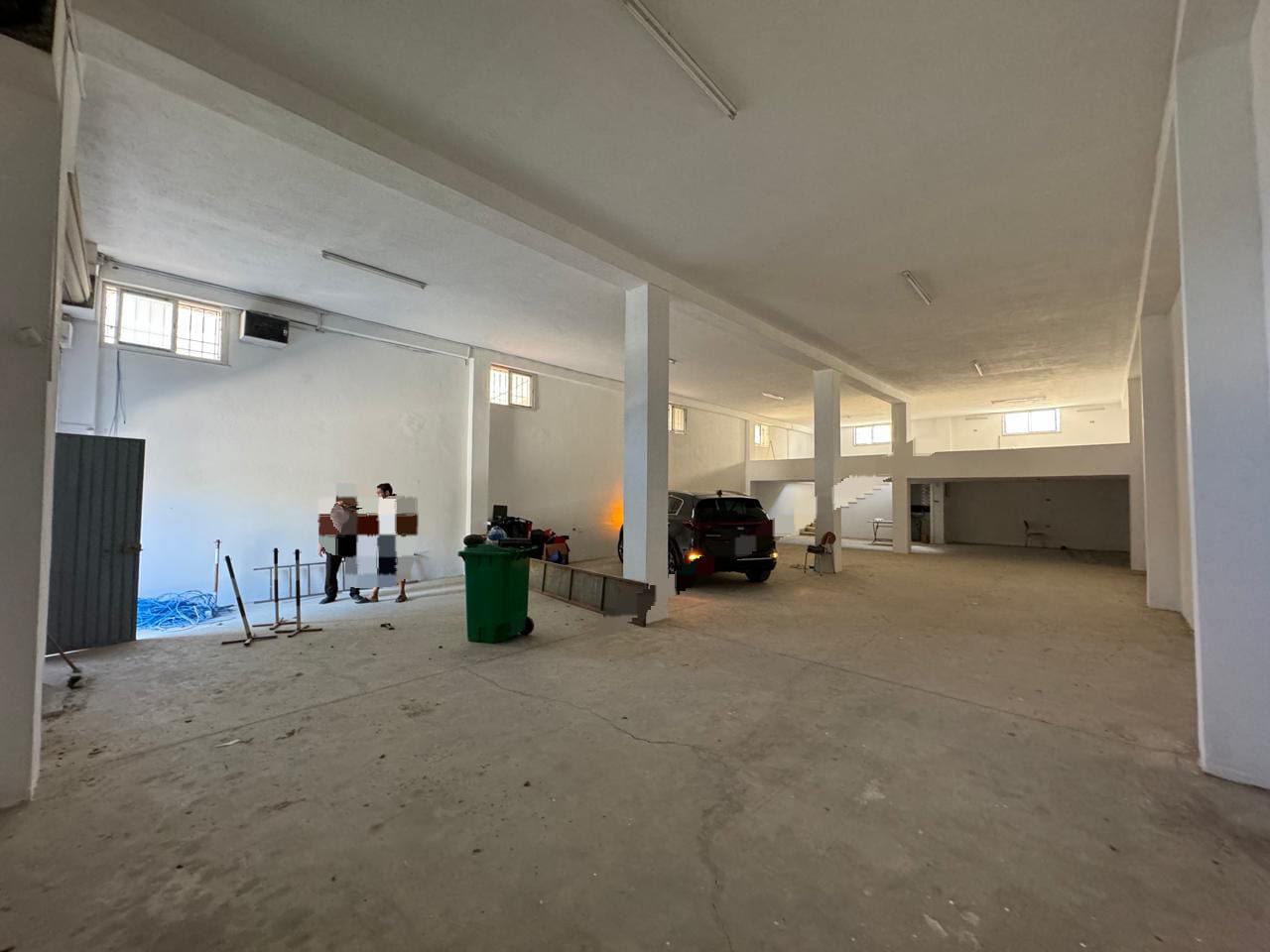 La Marsa&nbsp;Cite Bhar Lazreg&nbsp;Bureaux & Commerces&nbsp;Surfaces&nbsp;Joli depot 250 m2 � bhar lazreg la marsa
