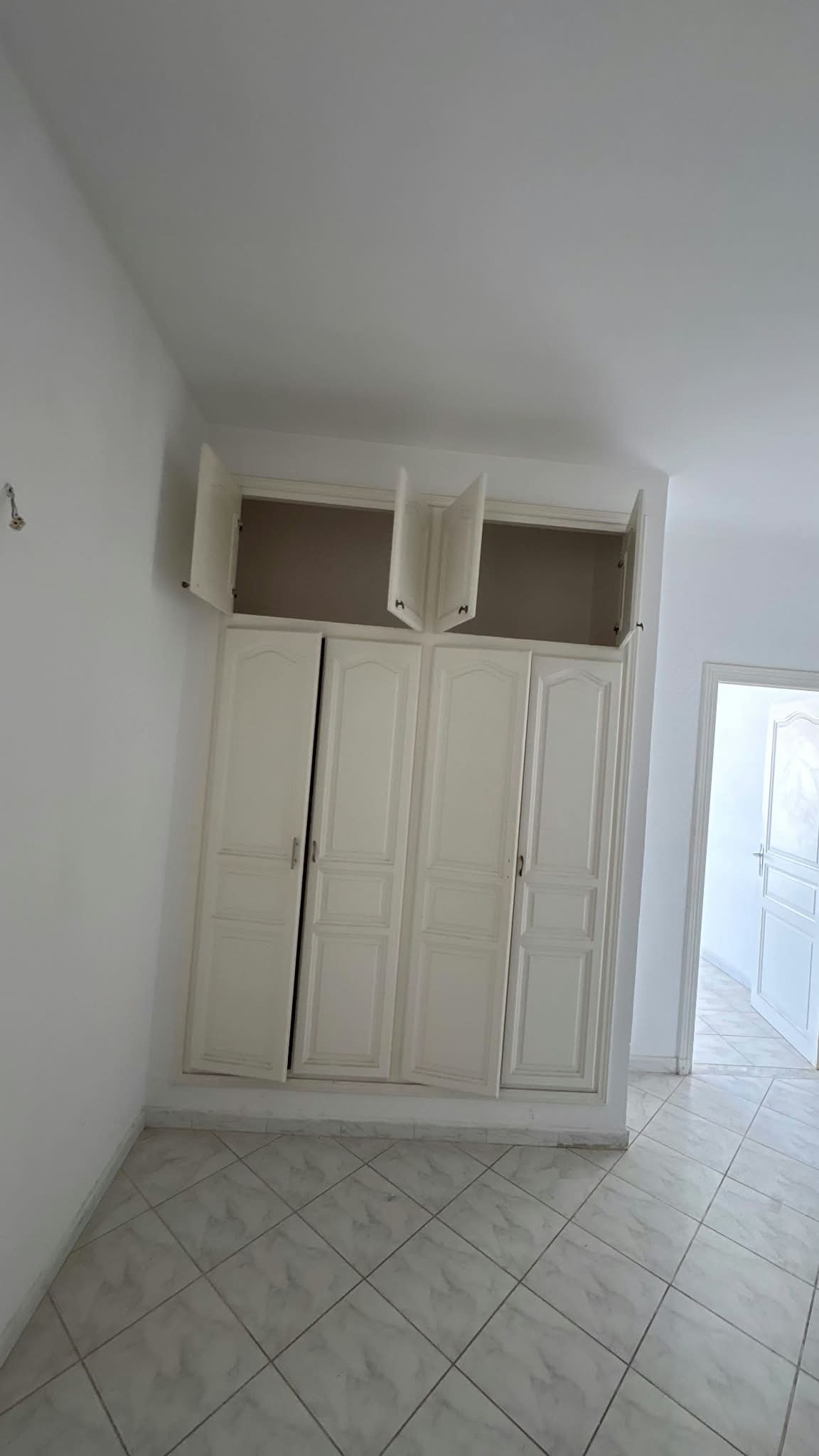 La Soukra&nbsp;La Soukra&nbsp;Location&nbsp;Appart. 4 pi�ces&nbsp;Appartement splus3 la soukra