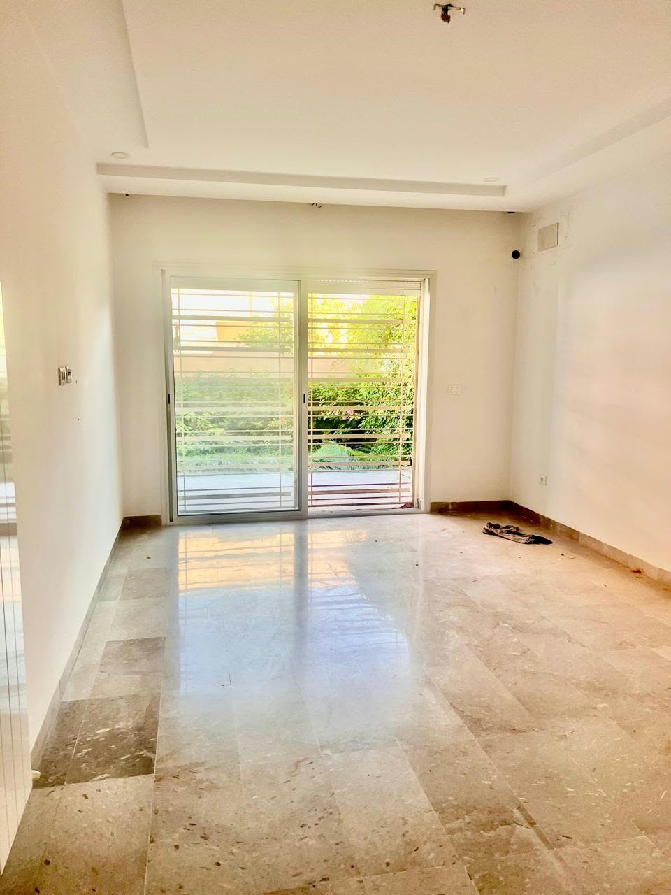 La Soukra&nbsp;Borj Louzir&nbsp;Location&nbsp;Appart. 4 pi�ces&nbsp;Splus2 avec jardin soukra borj louzir