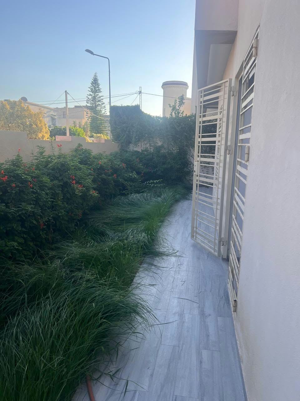 La Soukra&nbsp;Borj Louzir&nbsp;Location&nbsp;Appart. 4 pi�ces&nbsp;Splus2 avec jardin soukra borj louzir