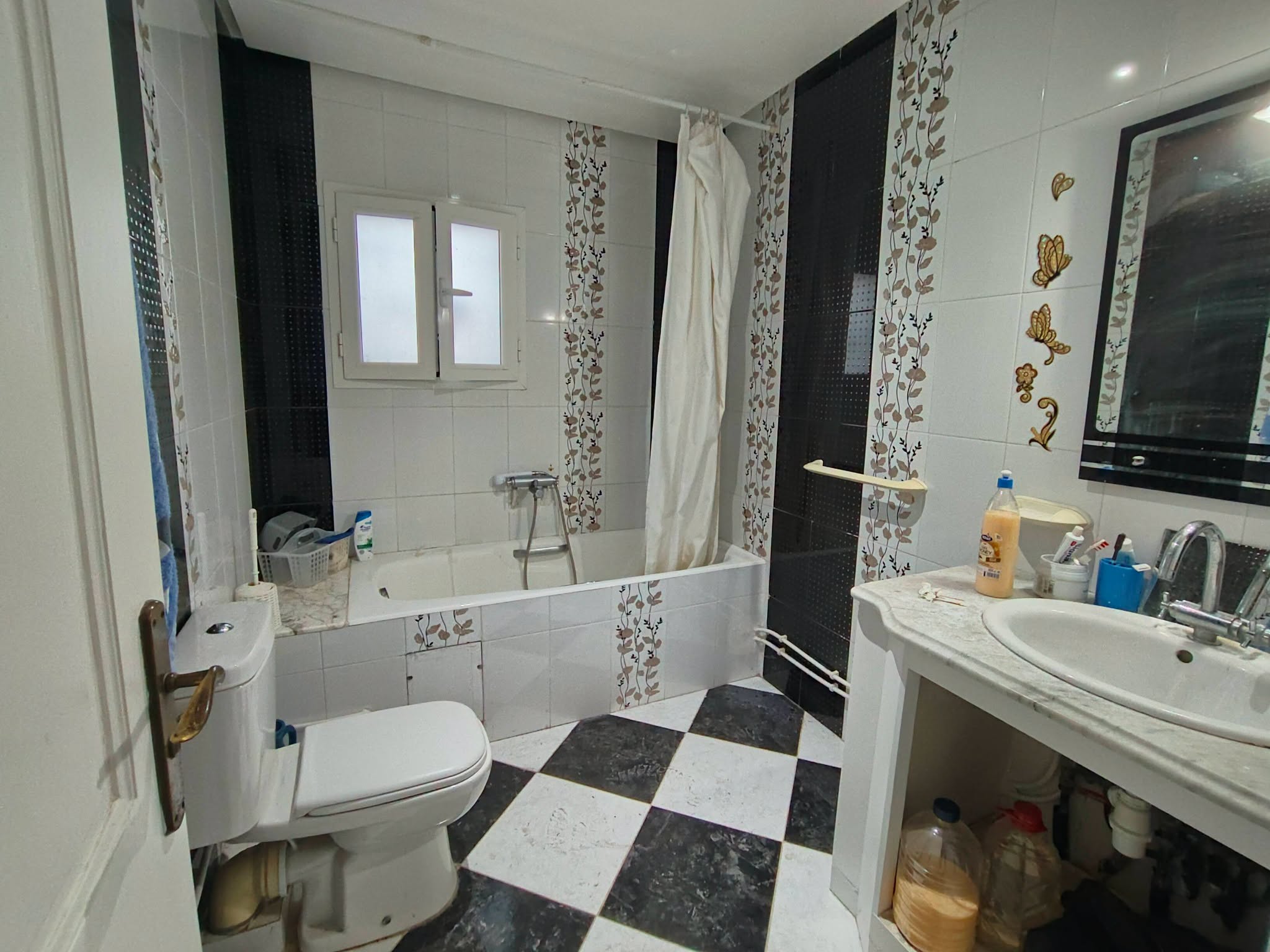 Raoued&nbsp;Cite El Ghazala 1&nbsp;Location&nbsp;Maisons&nbsp;La ghazelle loc etage de villa