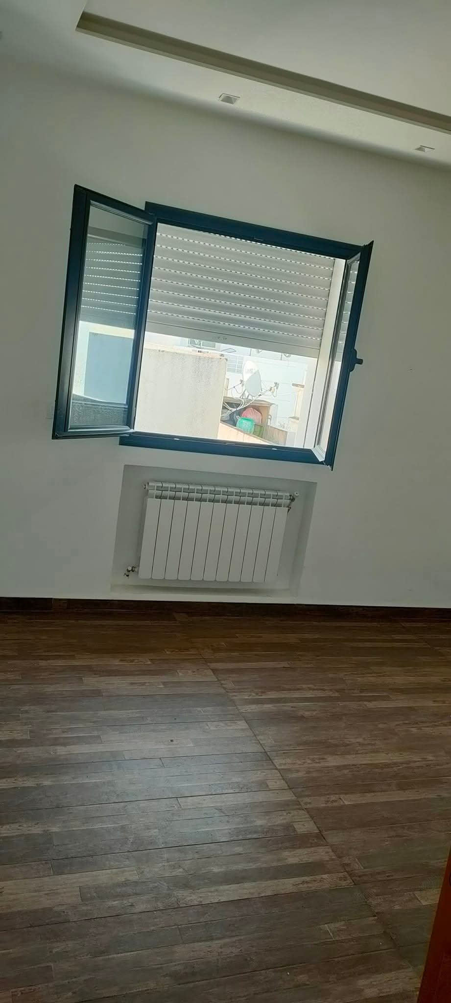 Ain Zaghouan&nbsp;Ain Zaghouan&nbsp;Location&nbsp;Appart. 3 pi�ces&nbsp;Etage de villa s2 haut standing