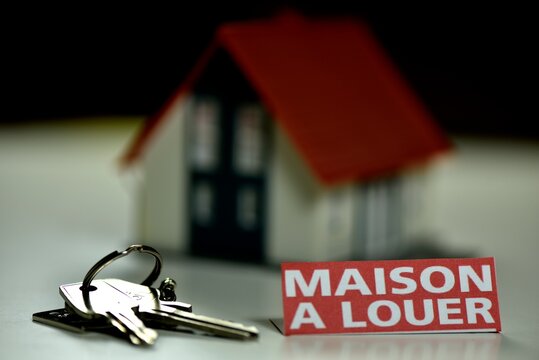 El Menzah&nbsp;El Menzah 9&nbsp;Location&nbsp;Appart. 4 pi�ces&nbsp;Un spacieux �tage de villa s3 � menzah9a