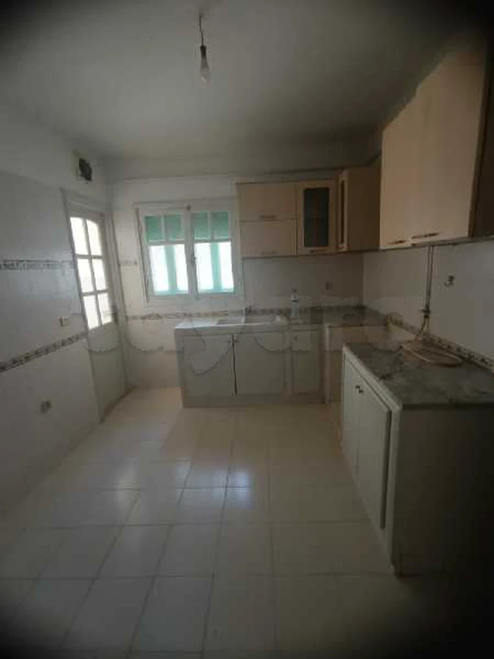 La Marsa&nbsp;El Aouina&nbsp;Location&nbsp;Appart. 4 pi�ces&nbsp;Un spacieux appartement s3 � laouina