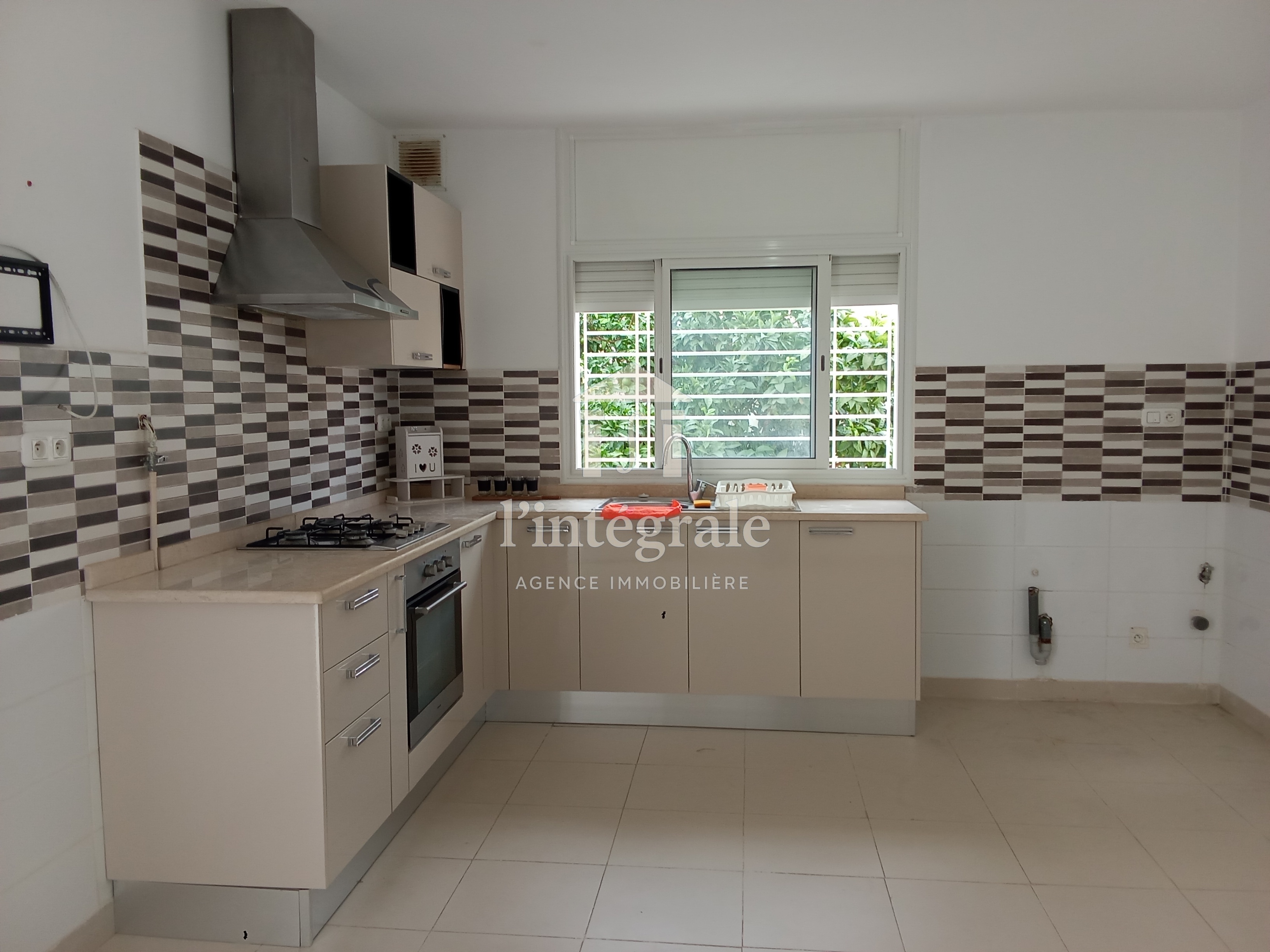 Ariana Ville&nbsp;Cite Ennasr 2&nbsp;Location&nbsp;Appart. 2 pi�ces&nbsp;S1 avec jardin