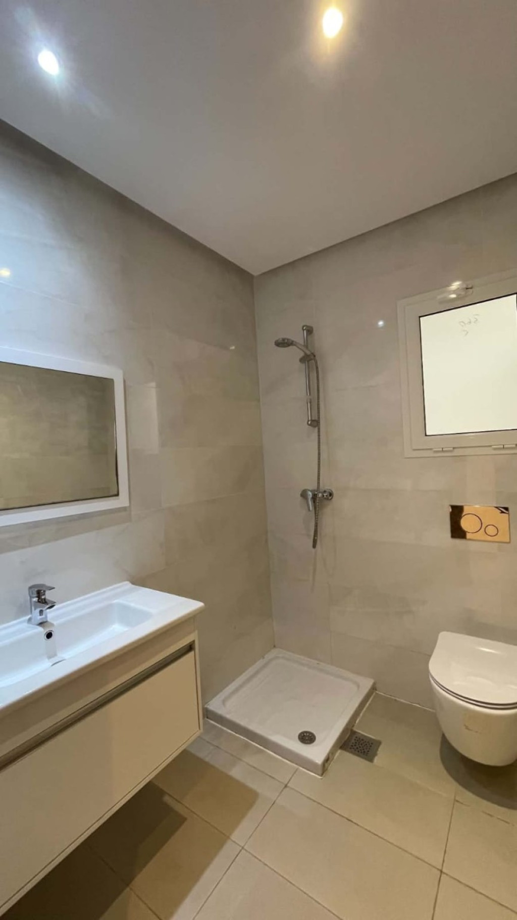 El Mourouj&nbsp;Cite El Mourouj 3 Bis&nbsp;Vente&nbsp;Appart. 1 pi�ce&nbsp;S1 haut standing � mourouj 6 60 m
