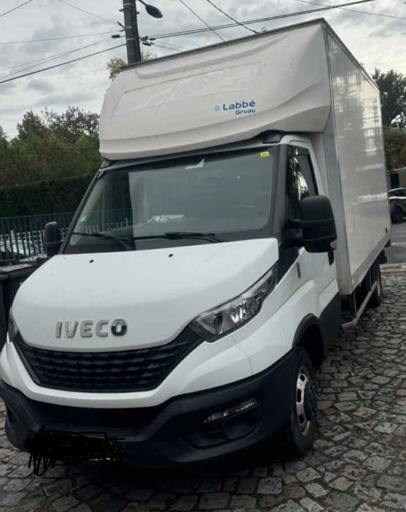 El Menzah&nbsp;El Menzah 9&nbsp;Tranport & d�m�nagement&nbsp;Autre&nbsp;Camion avec chauffeur d�menagement