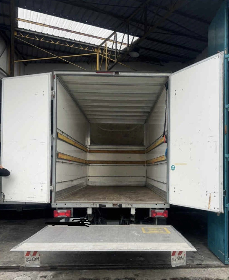 El Menzah&nbsp;El Menzah 9&nbsp;Tranport & d�m�nagement&nbsp;Autre&nbsp;Camion avec chauffeur d�menagement