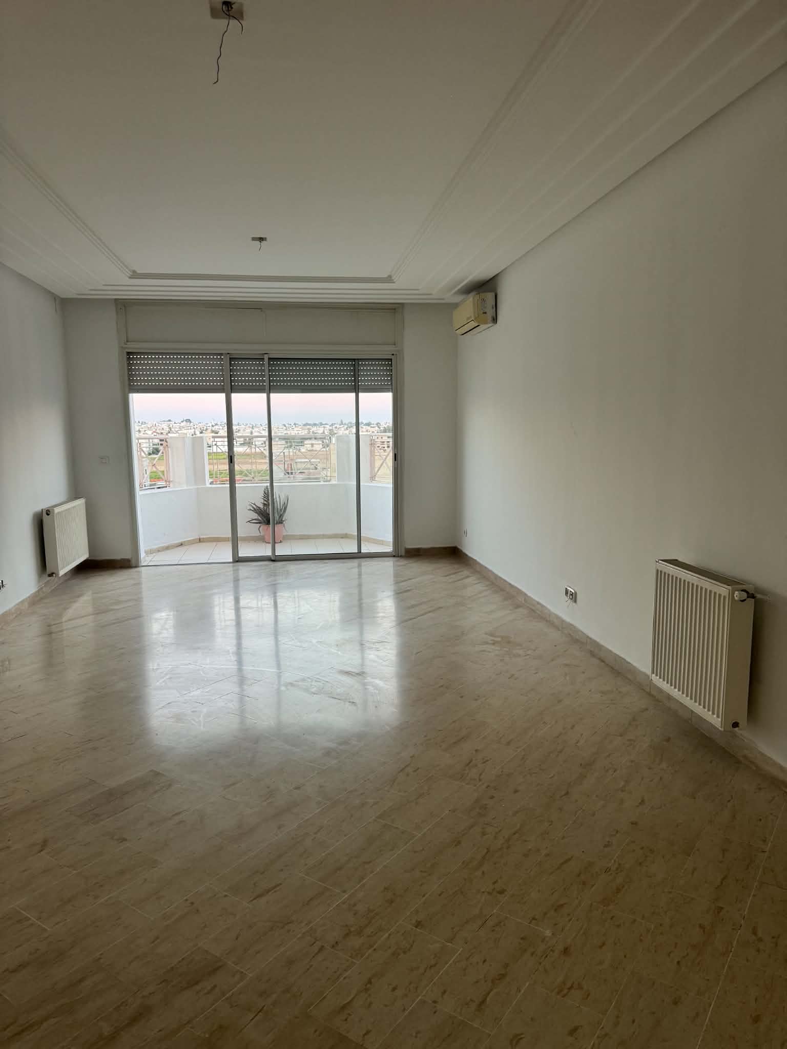 La Marsa&nbsp;Cite Bhar Lazreg&nbsp;Location&nbsp;Appart. 2 pi�ces&nbsp;Salon deux chambres a la marsa