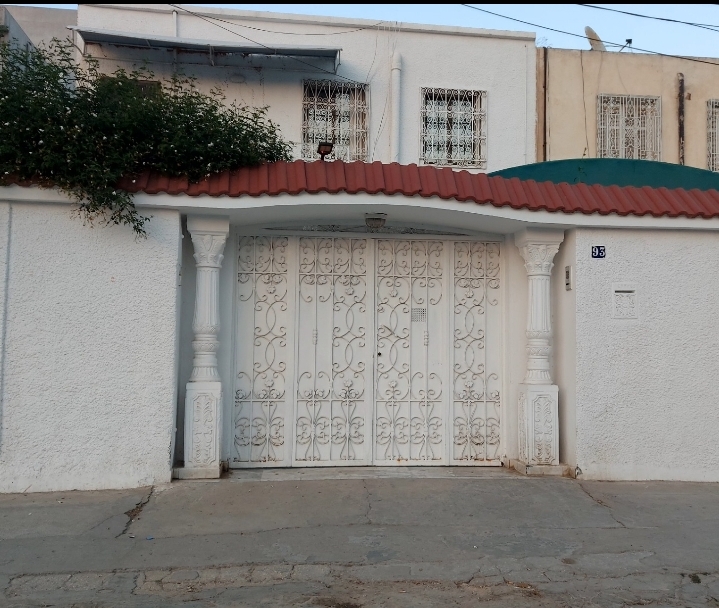 El Omrane Superieur&nbsp;Cite Ibn Khaldoun I&nbsp;Location&nbsp;Maisons&nbsp;Maison en face station m�tro yasmin