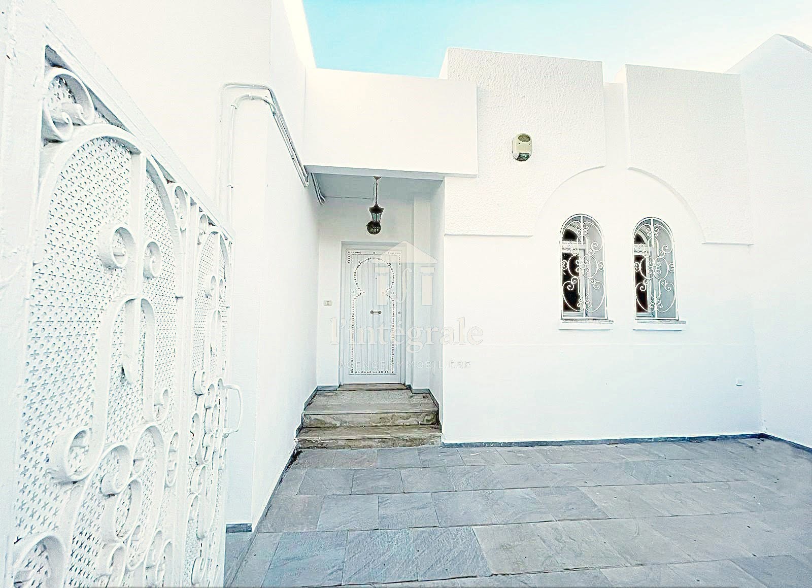 El Menzah&nbsp;El Manar 1&nbsp;Location&nbsp;Maisons&nbsp;Triplex s5 exceptionnel � usage mixte