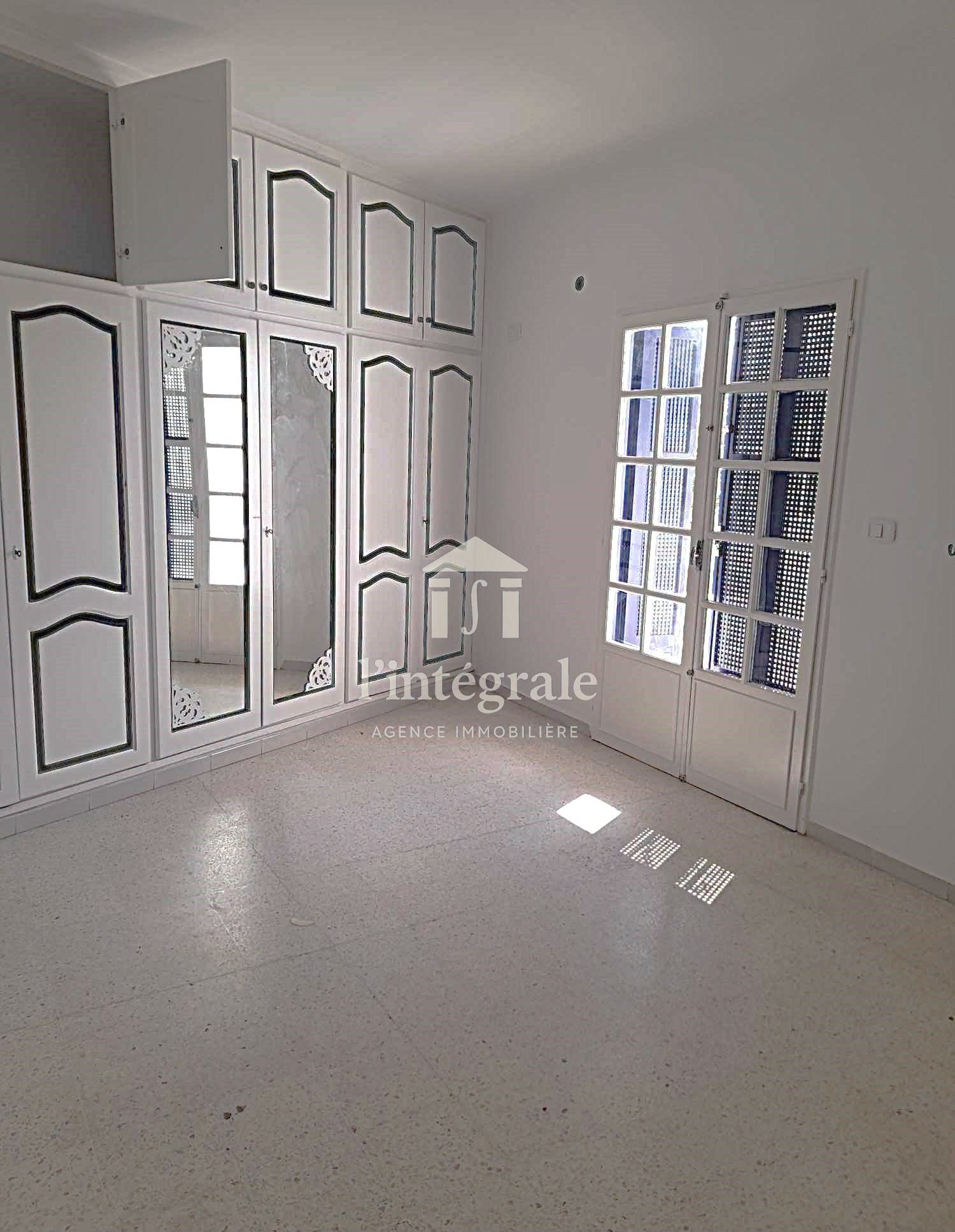 El Menzah&nbsp;El Manar 1&nbsp;Location&nbsp;Maisons&nbsp;Triplex s5 exceptionnel � usage mixte