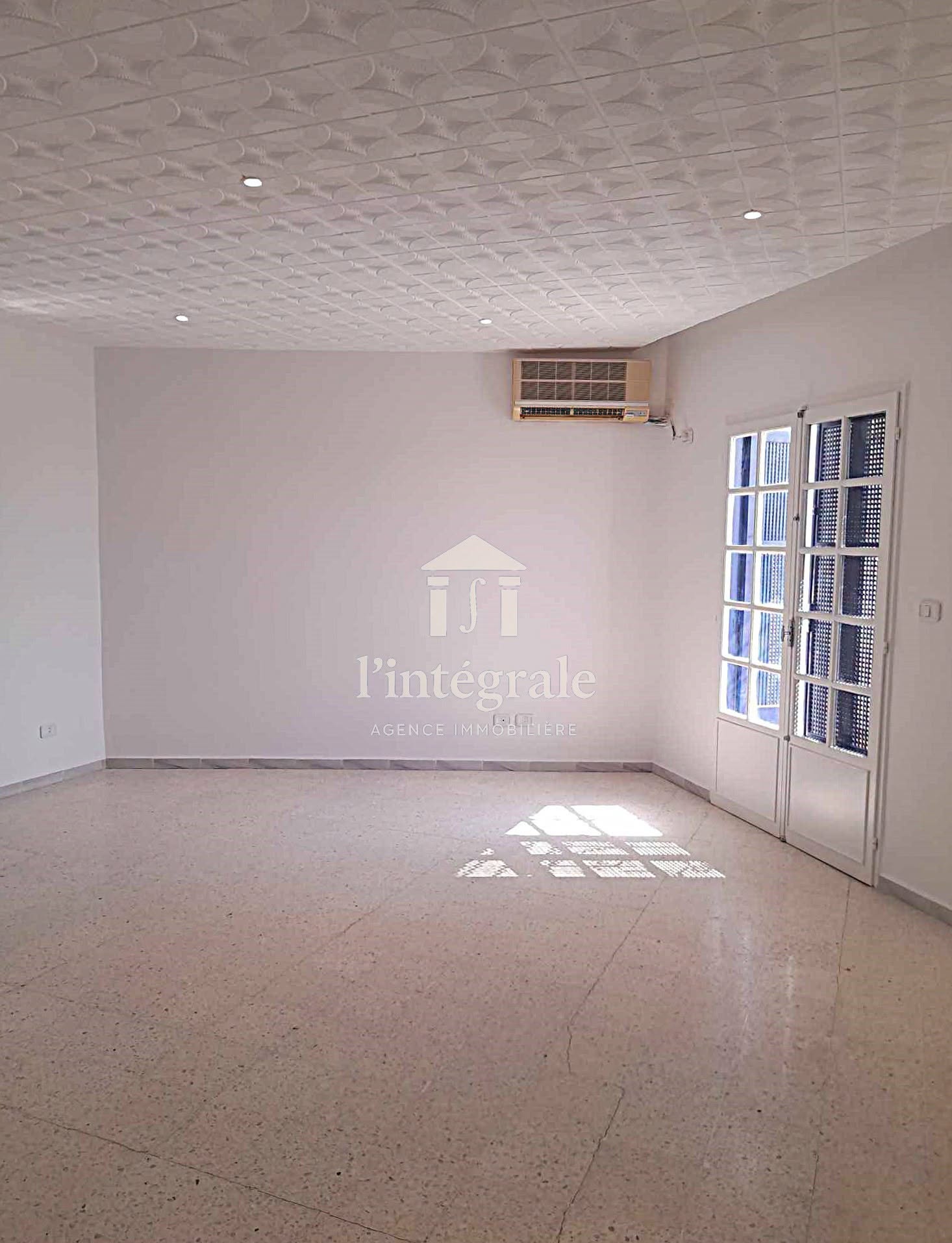 El Menzah&nbsp;El Manar 1&nbsp;Location&nbsp;Maisons&nbsp;Triplex s5 exceptionnel � usage mixte