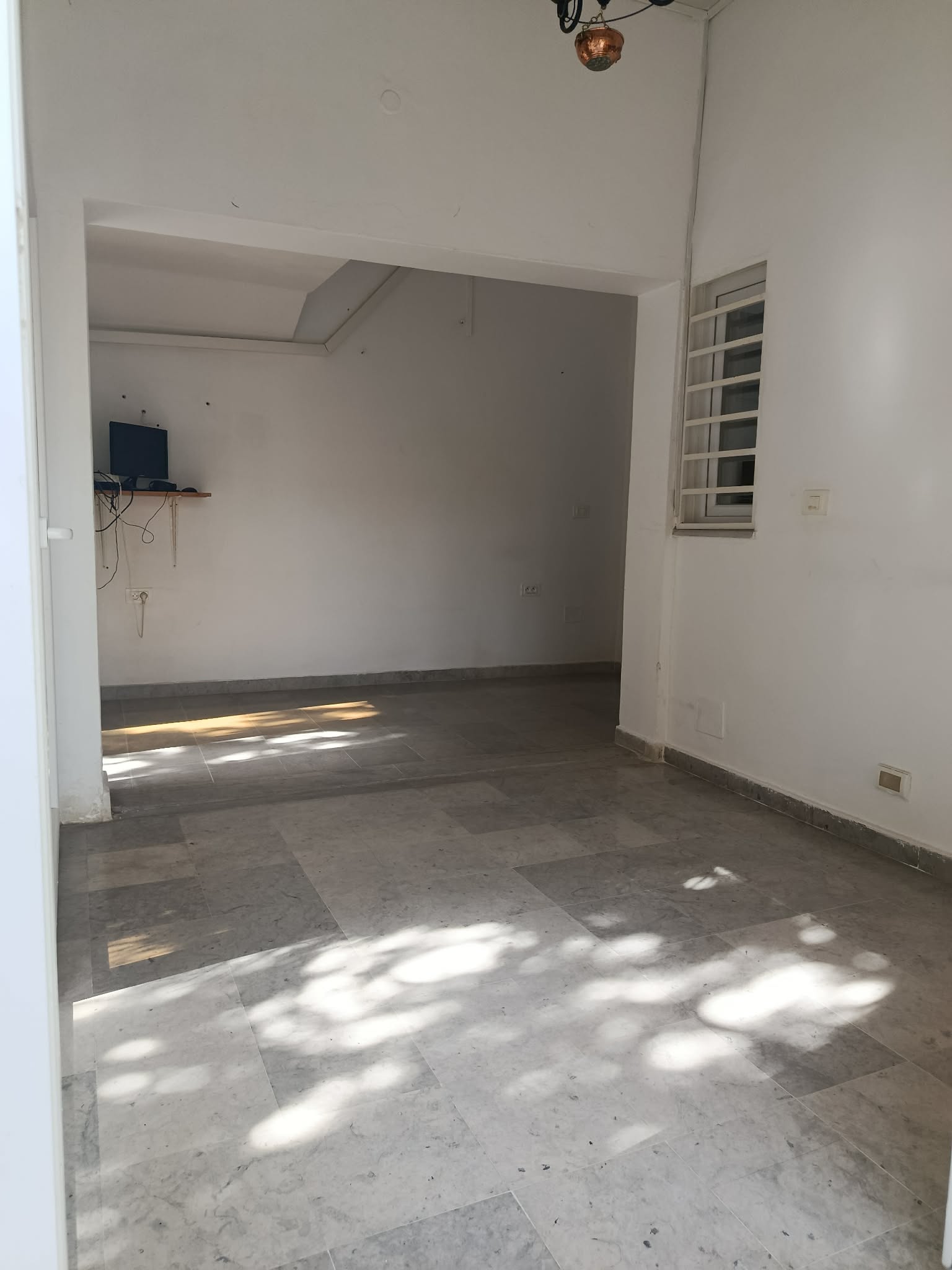 El Omrane&nbsp;El Omrane&nbsp;Location&nbsp;Appart. 4 pi�ces&nbsp;Spacieux etage de villa s4
