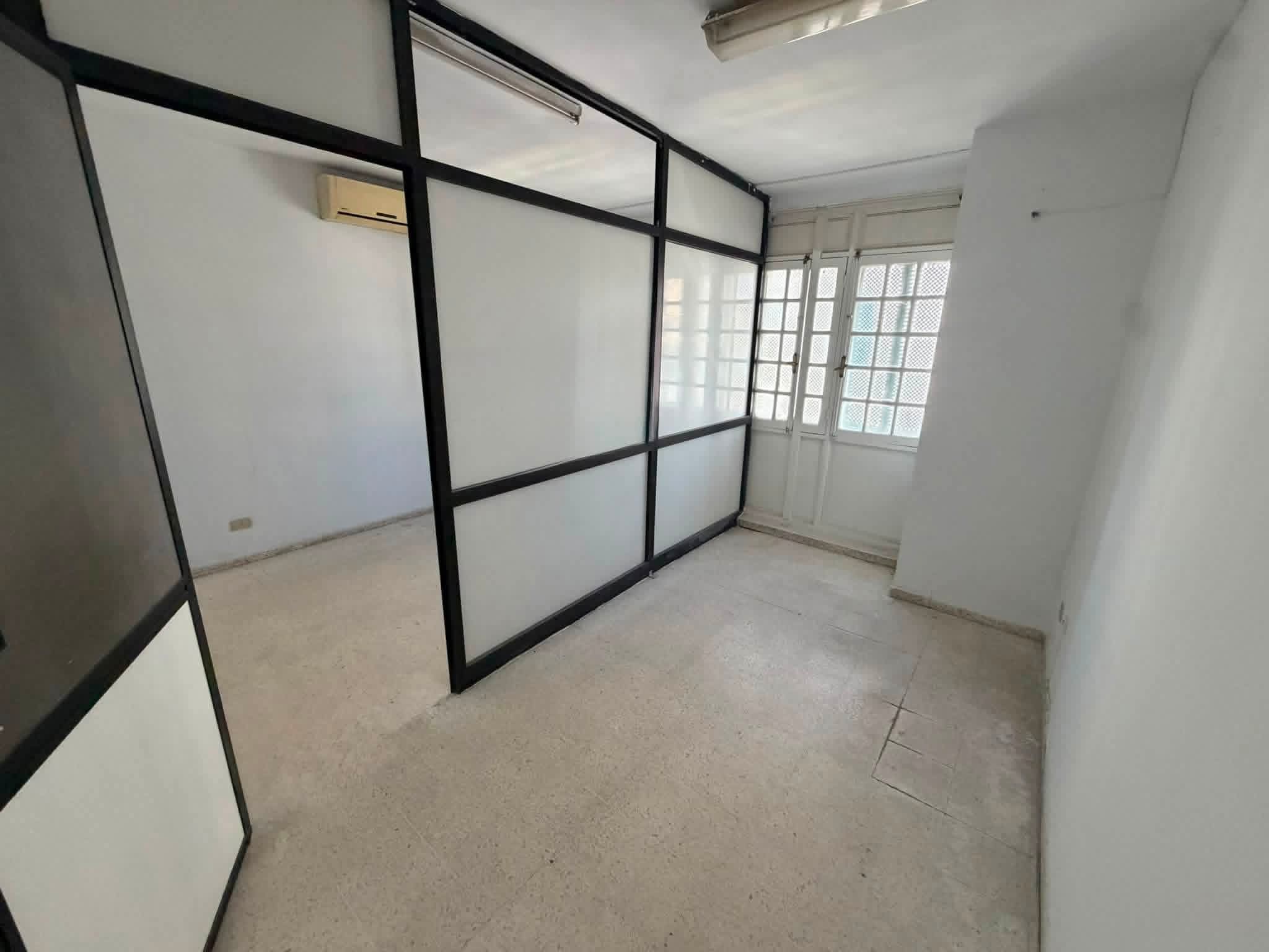Bab Souika&nbsp;Bab El Khadra&nbsp;Location&nbsp;Appart. 3 pi�ces&nbsp;S2 bureau ou meuble centre ville