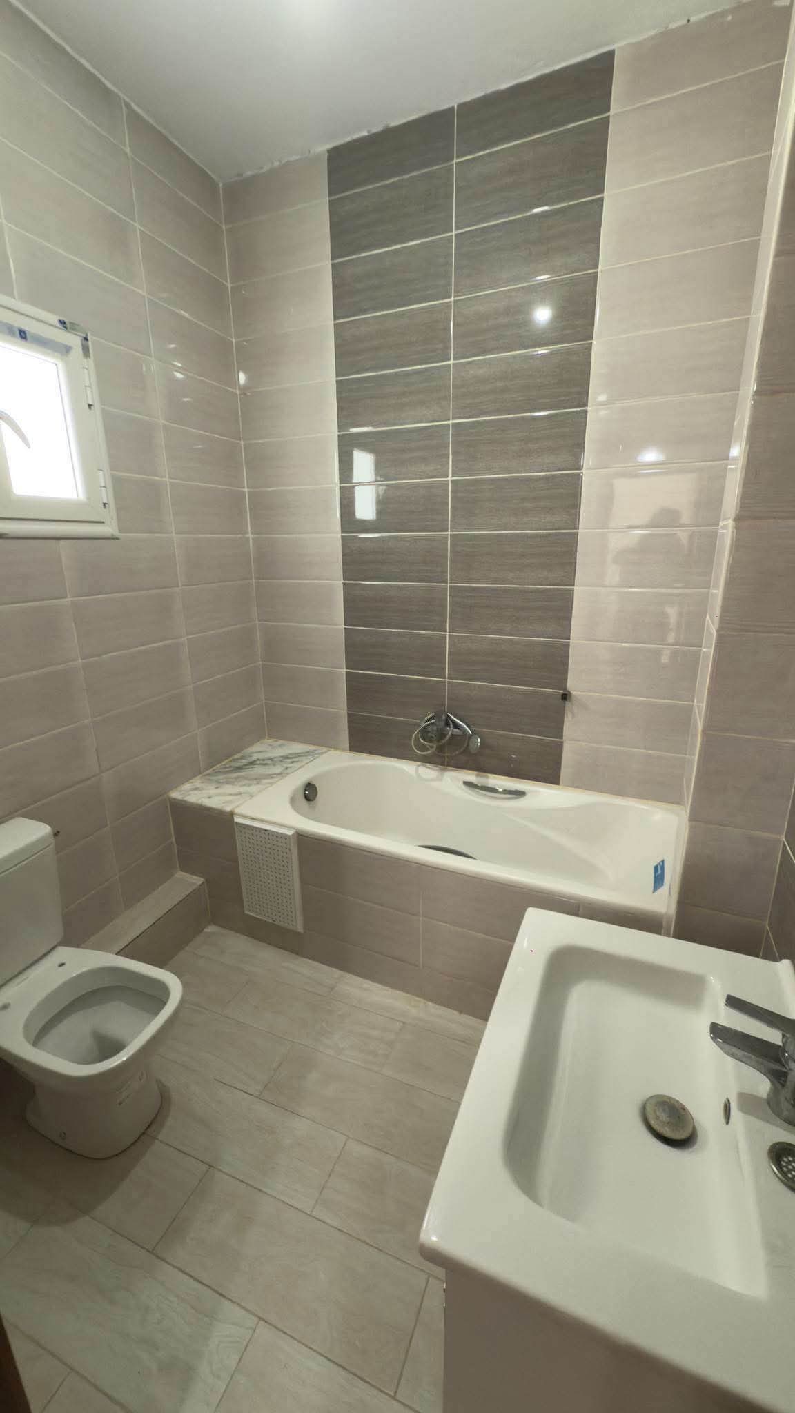 Raoued&nbsp;Cite Ennkhilet&nbsp;Location&nbsp;Appart. 2 pi�ces&nbsp;S1 ennkhilete 1050 d