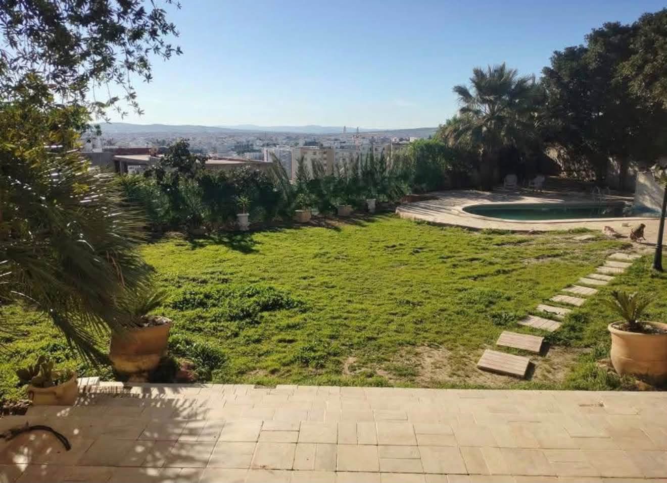 El Menzah&nbsp;El Manar 1&nbsp;Location&nbsp;Appart. 5 pi�ces+&nbsp;Villa s5 avec piscine 3600